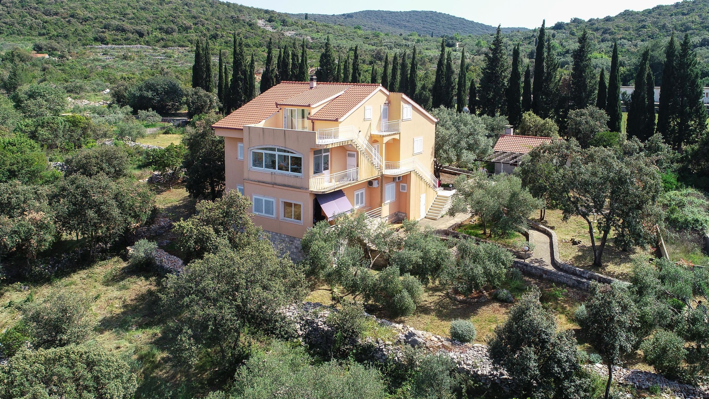 Apartment Ivona 35247-A1