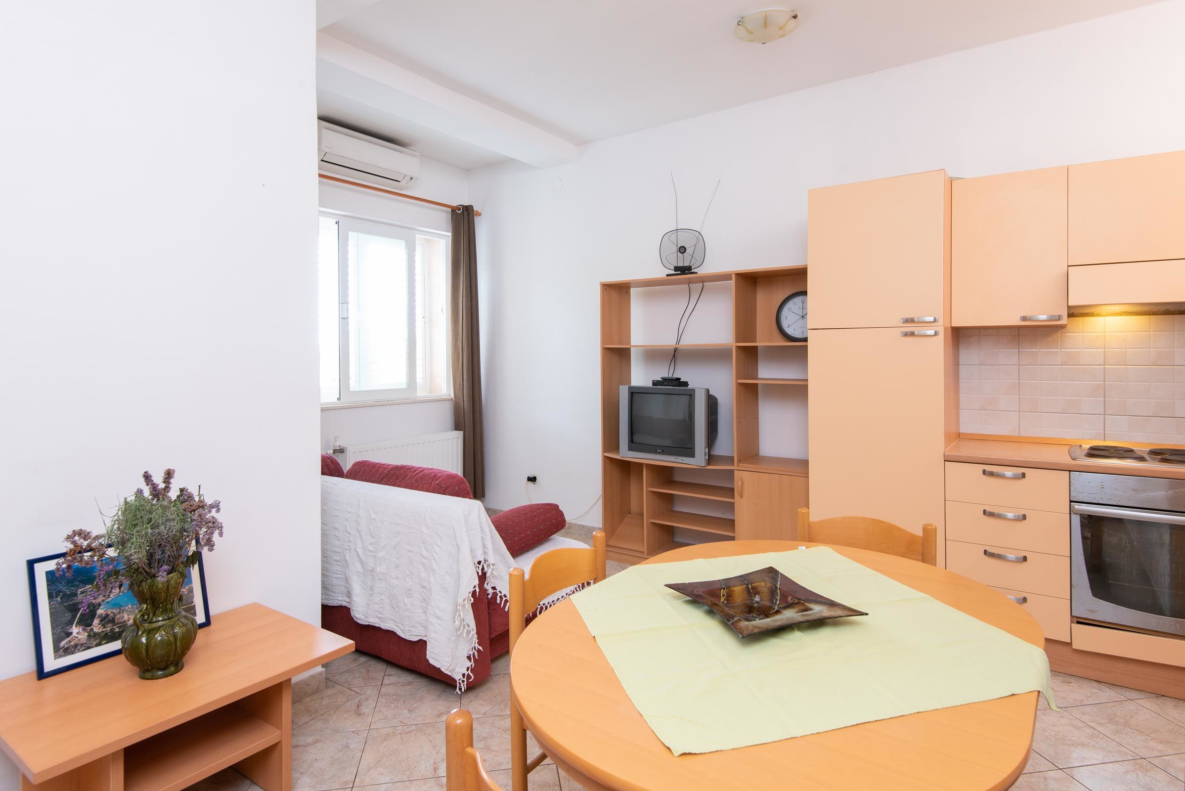 Apartment Ivona 35247-A2