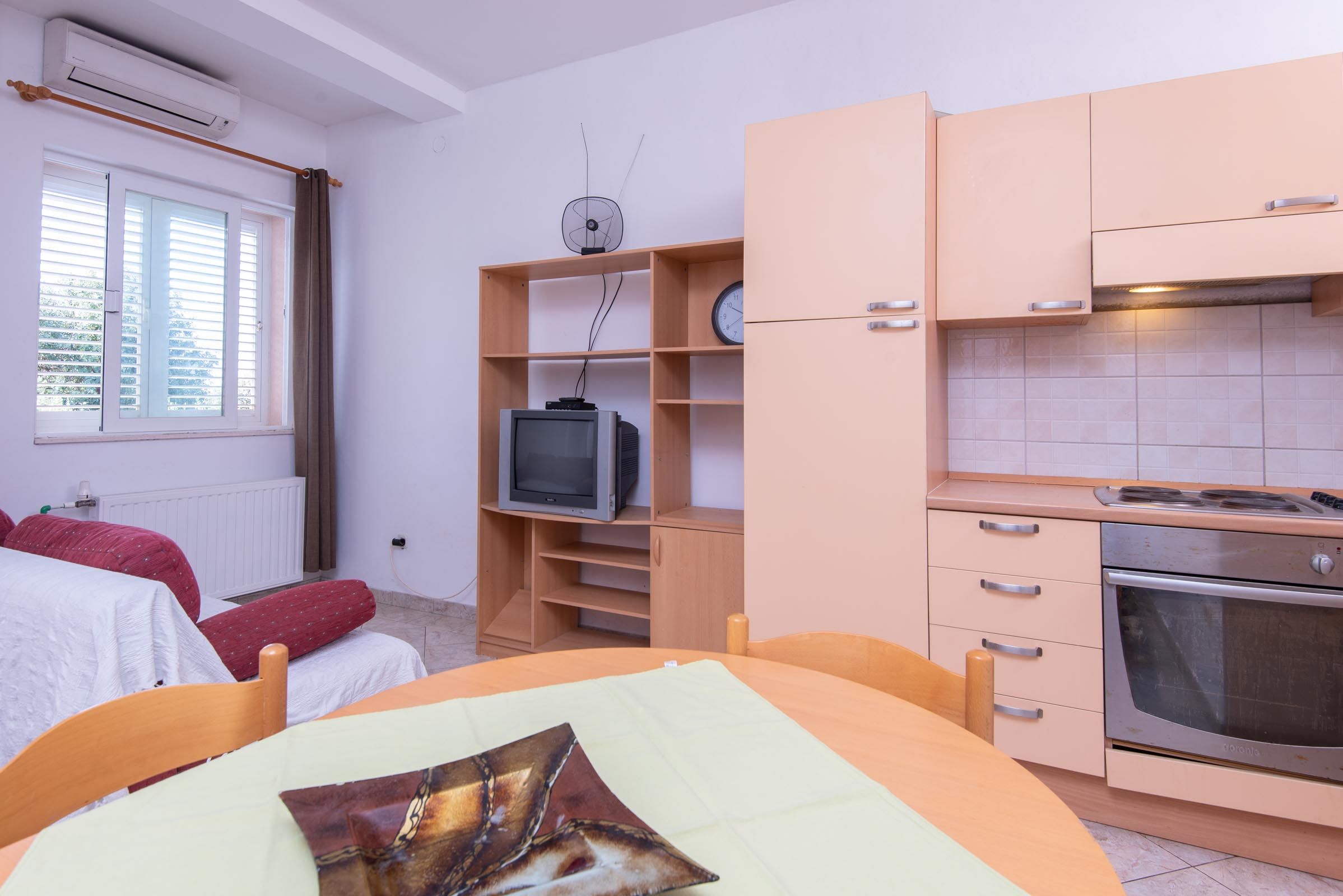 Apartment Ivona 35247-A2