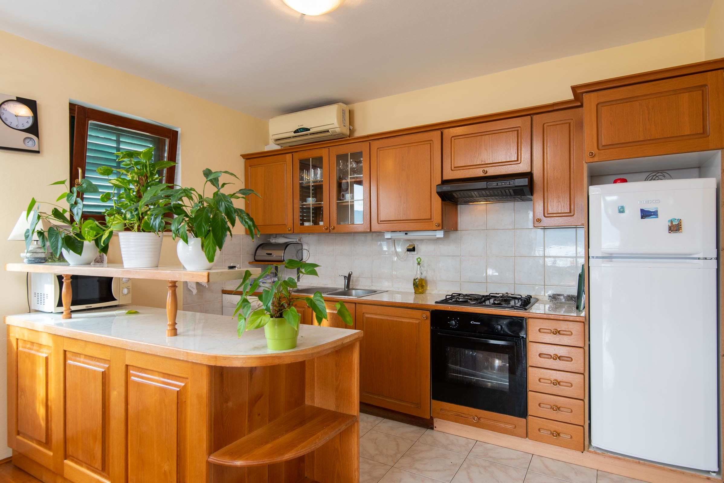 Apartments Gorjana 59583-A1