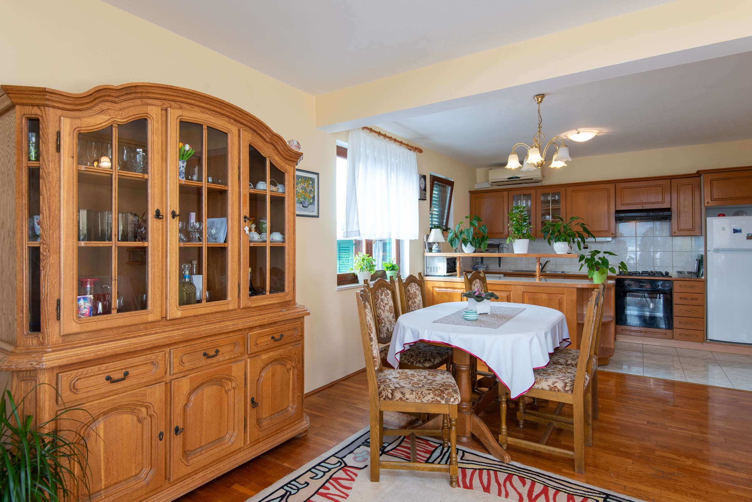 Apartments Gorjana 59583-A1