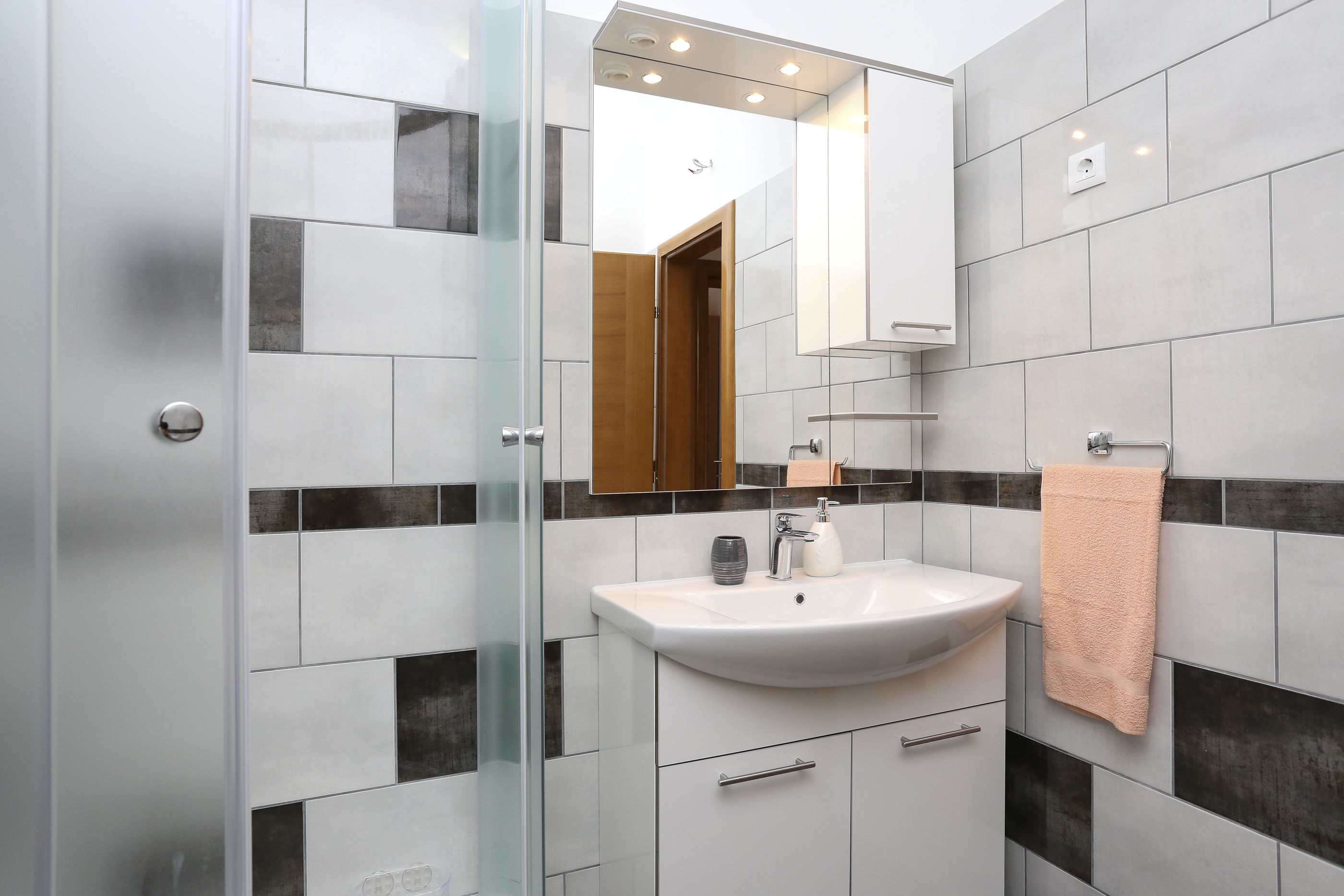 House Marijan 43541-K1