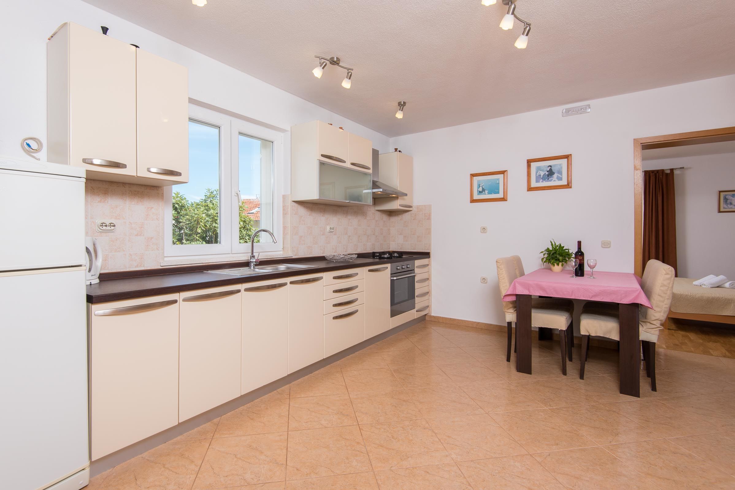 Apartments Ivica 59589-A1