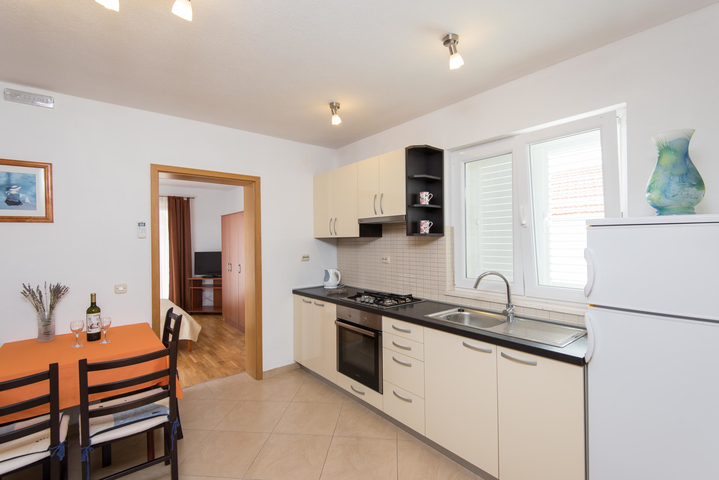Apartments Ivica 59589-A2