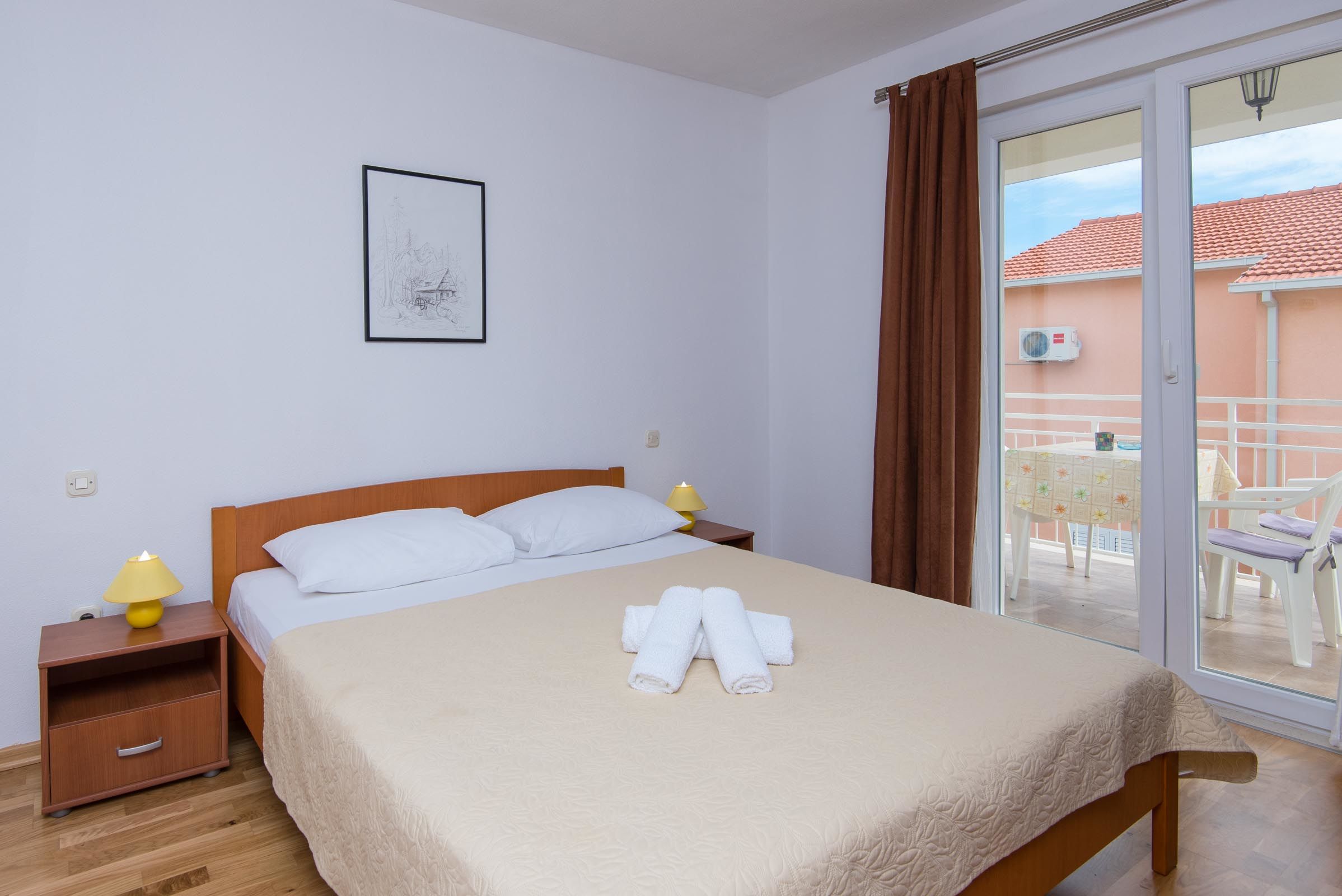 Apartments Ivica 59589-A2