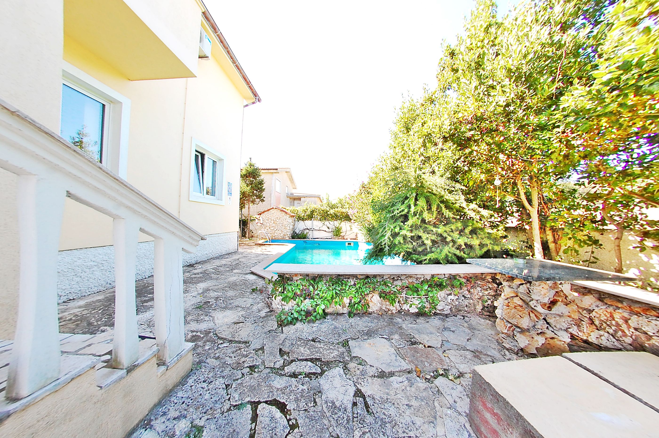 Photo of Apartments Marin sa bazenom