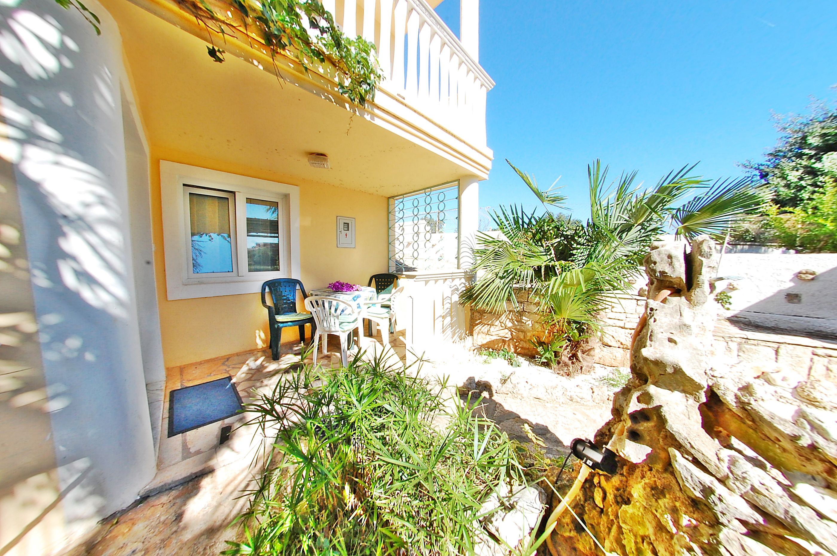 Apartments Marin sa bazenom Accommodation in Medulin