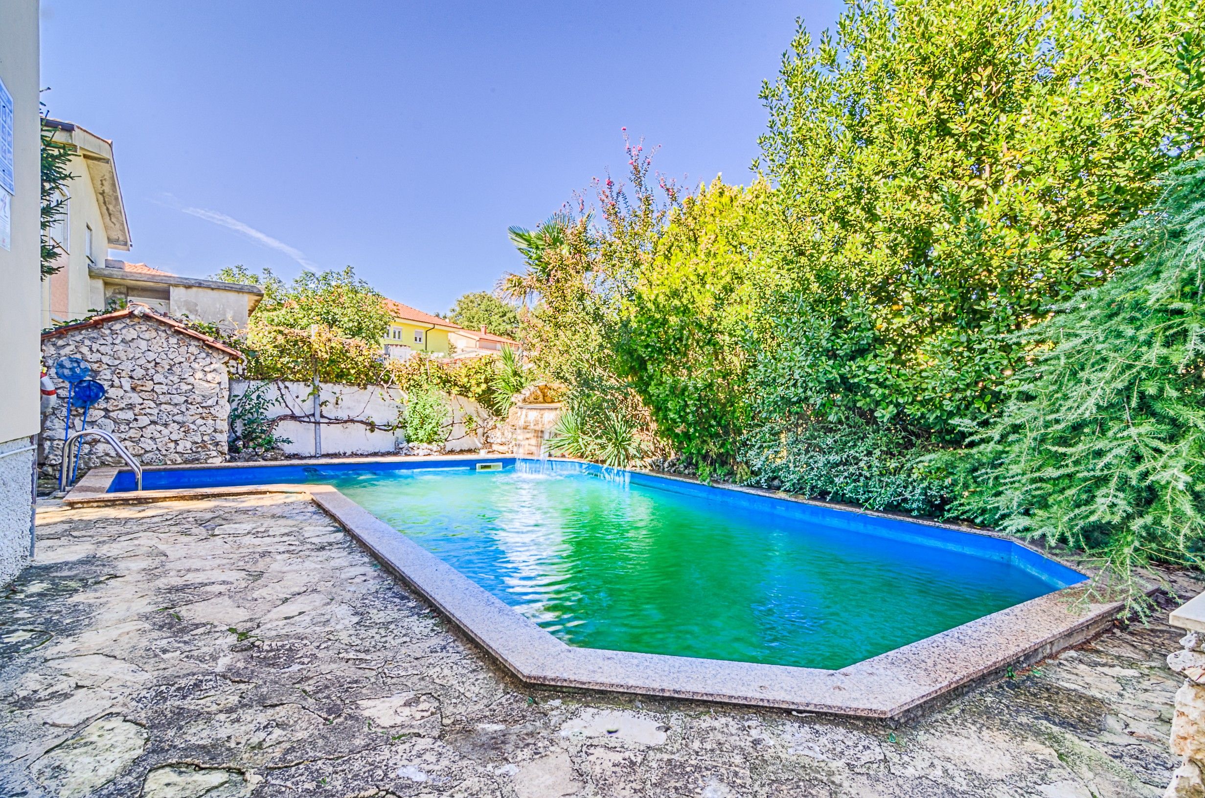 Photo of Apartments Marin sa bazenom