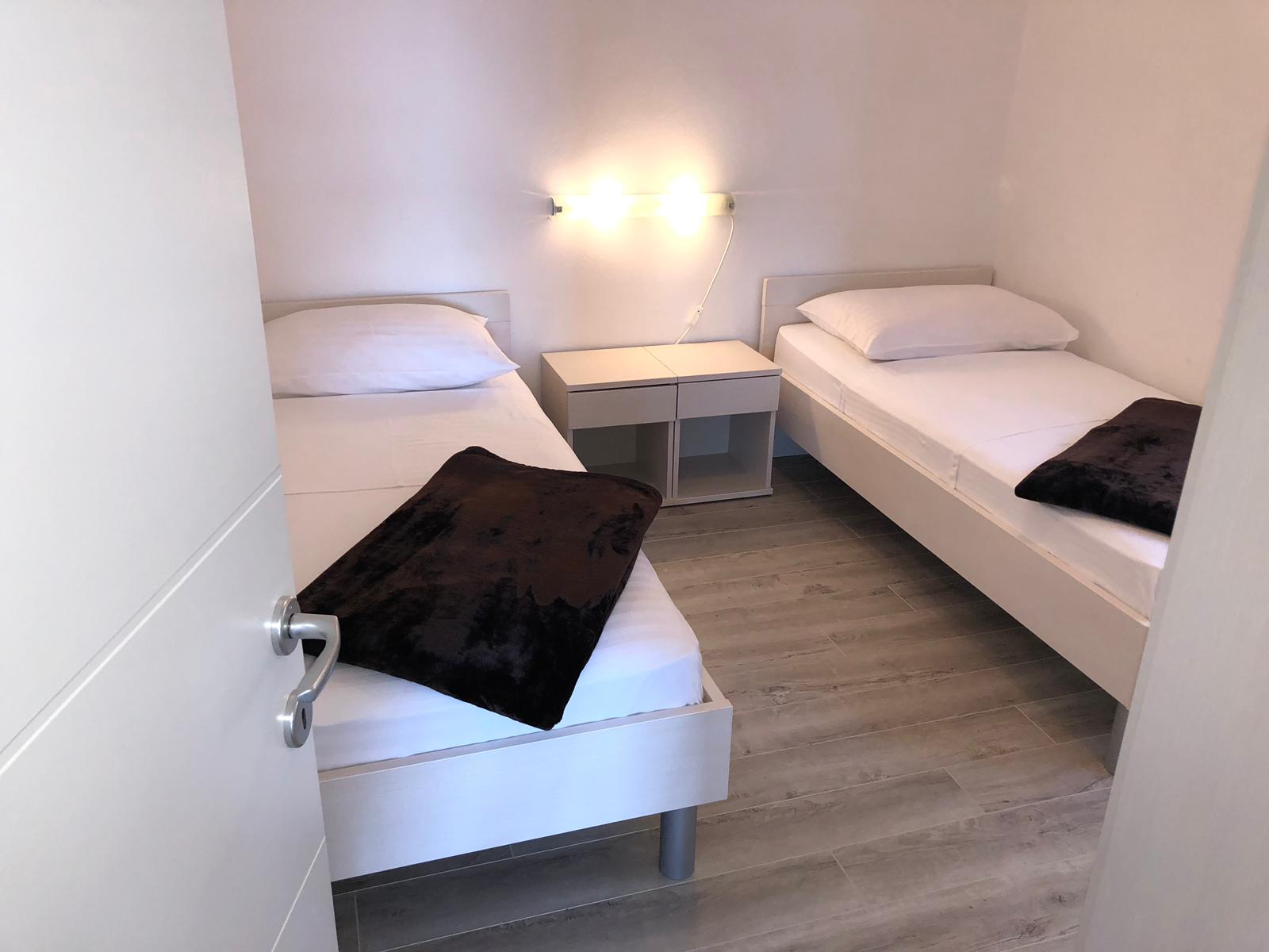 Apartments Vedran 26981-A1
