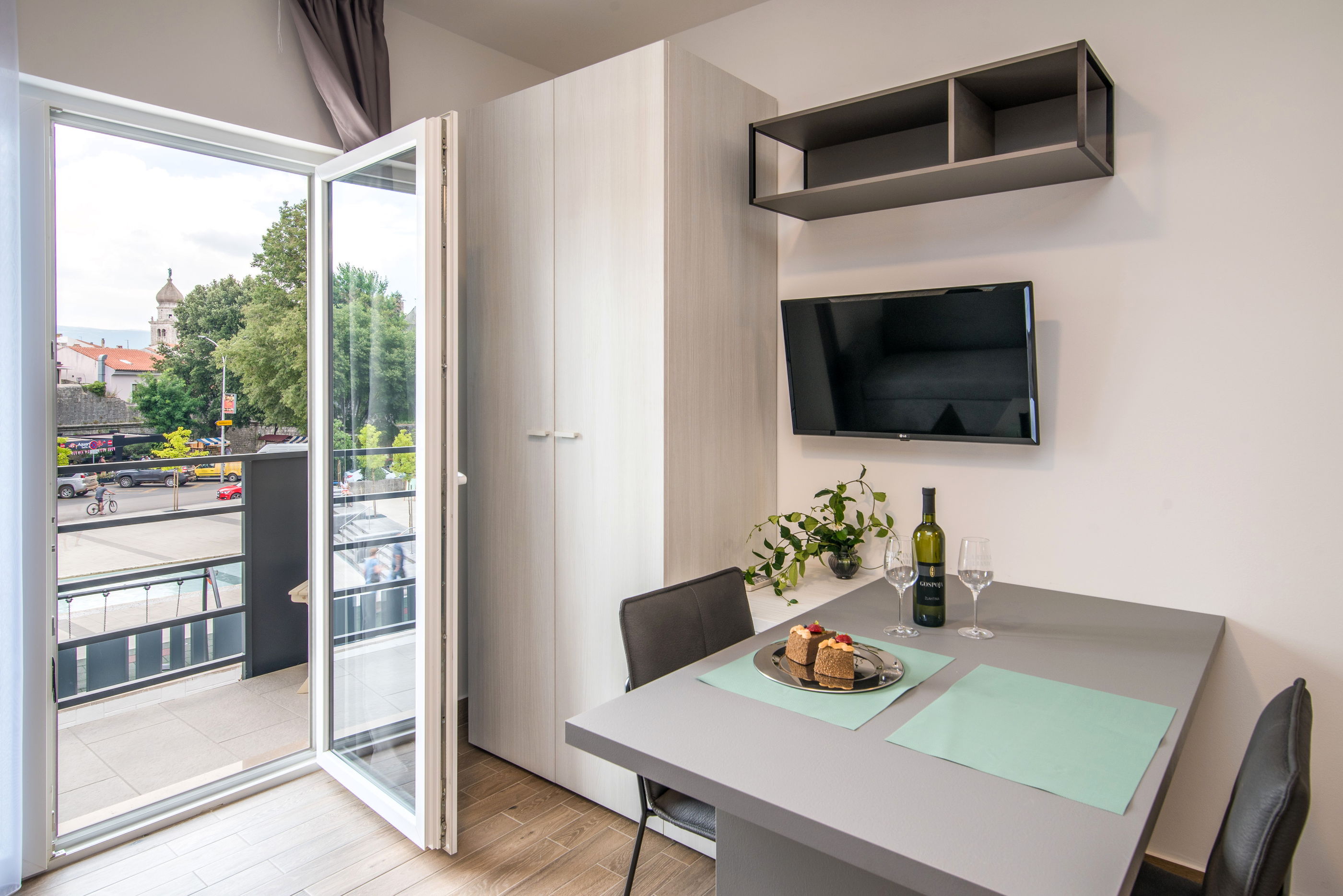 Apartments CURICTA 15111-A6