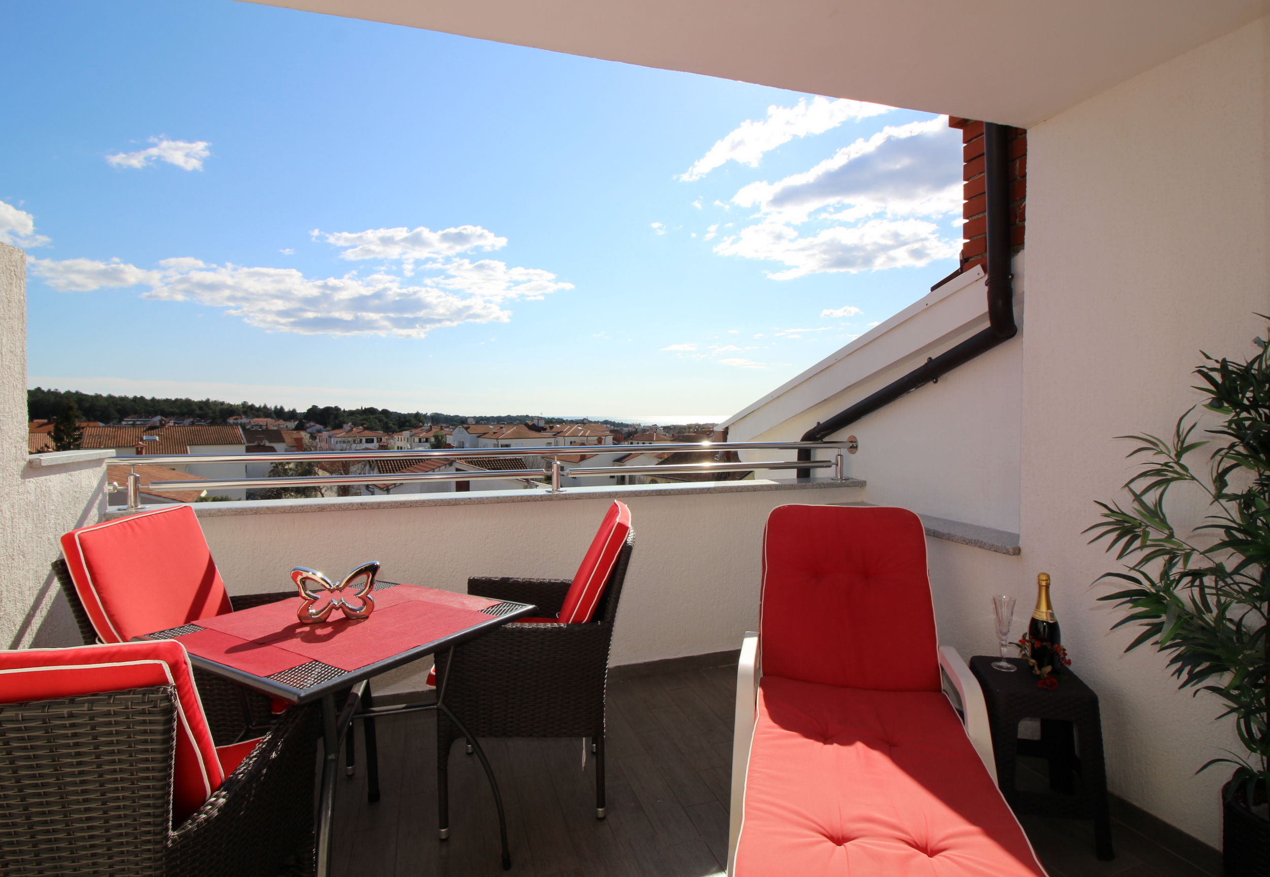 Apartments Vista 15502-A1