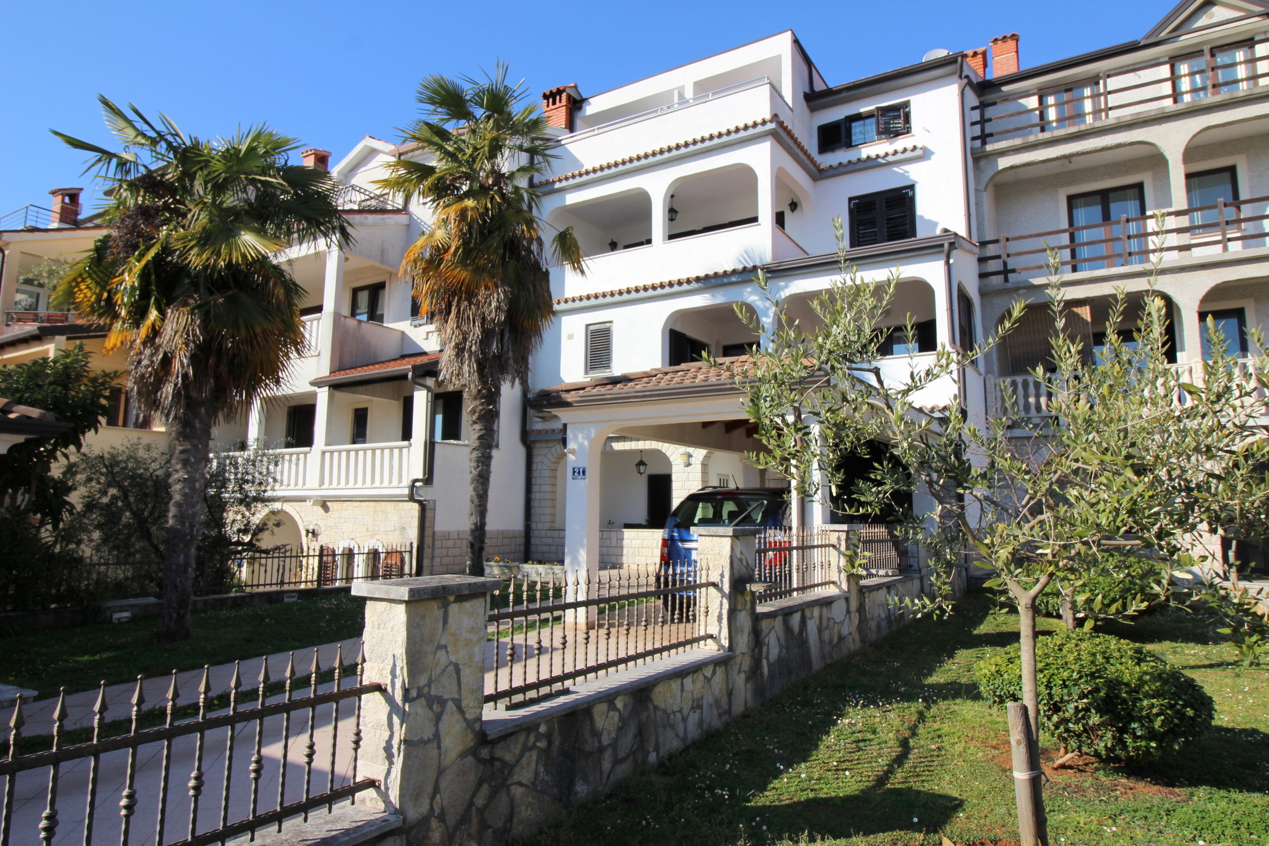 Apartments Vista 15502-A1