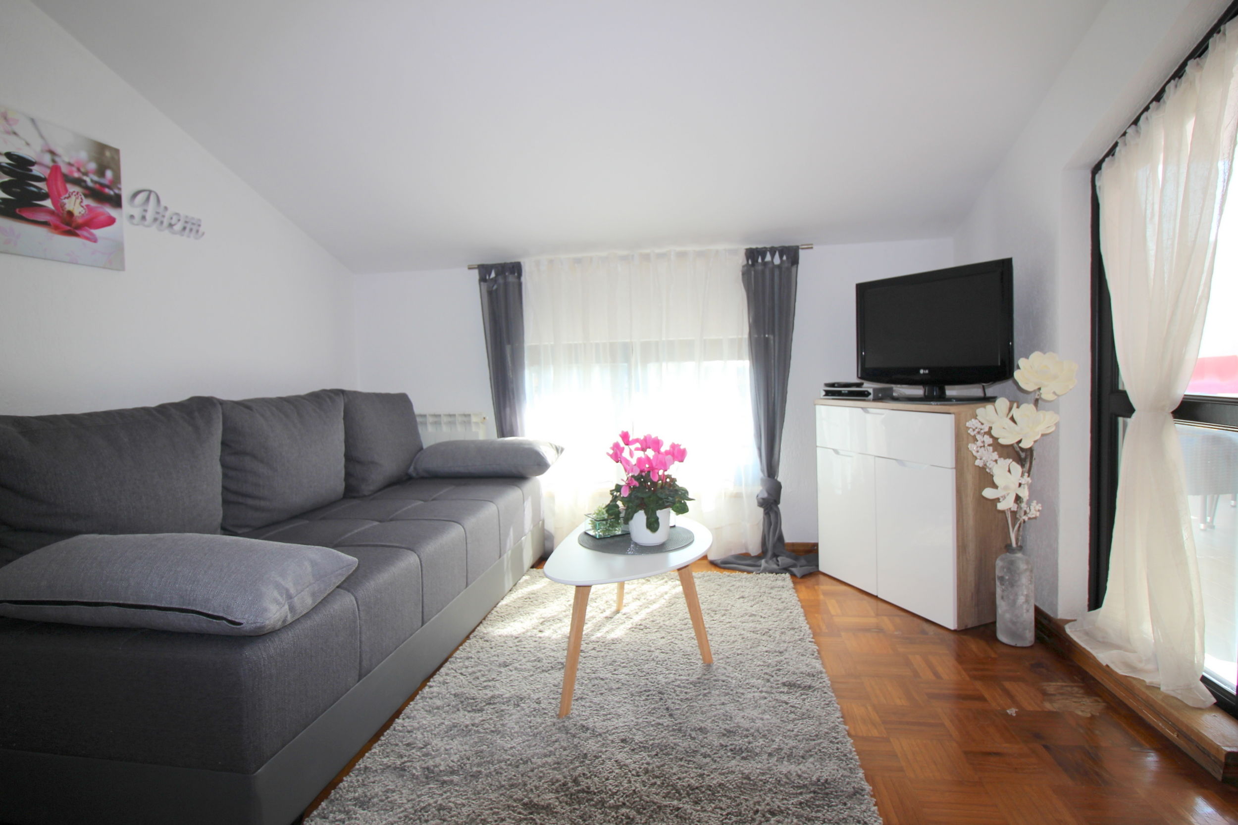 Apartments Vista 15502-A2