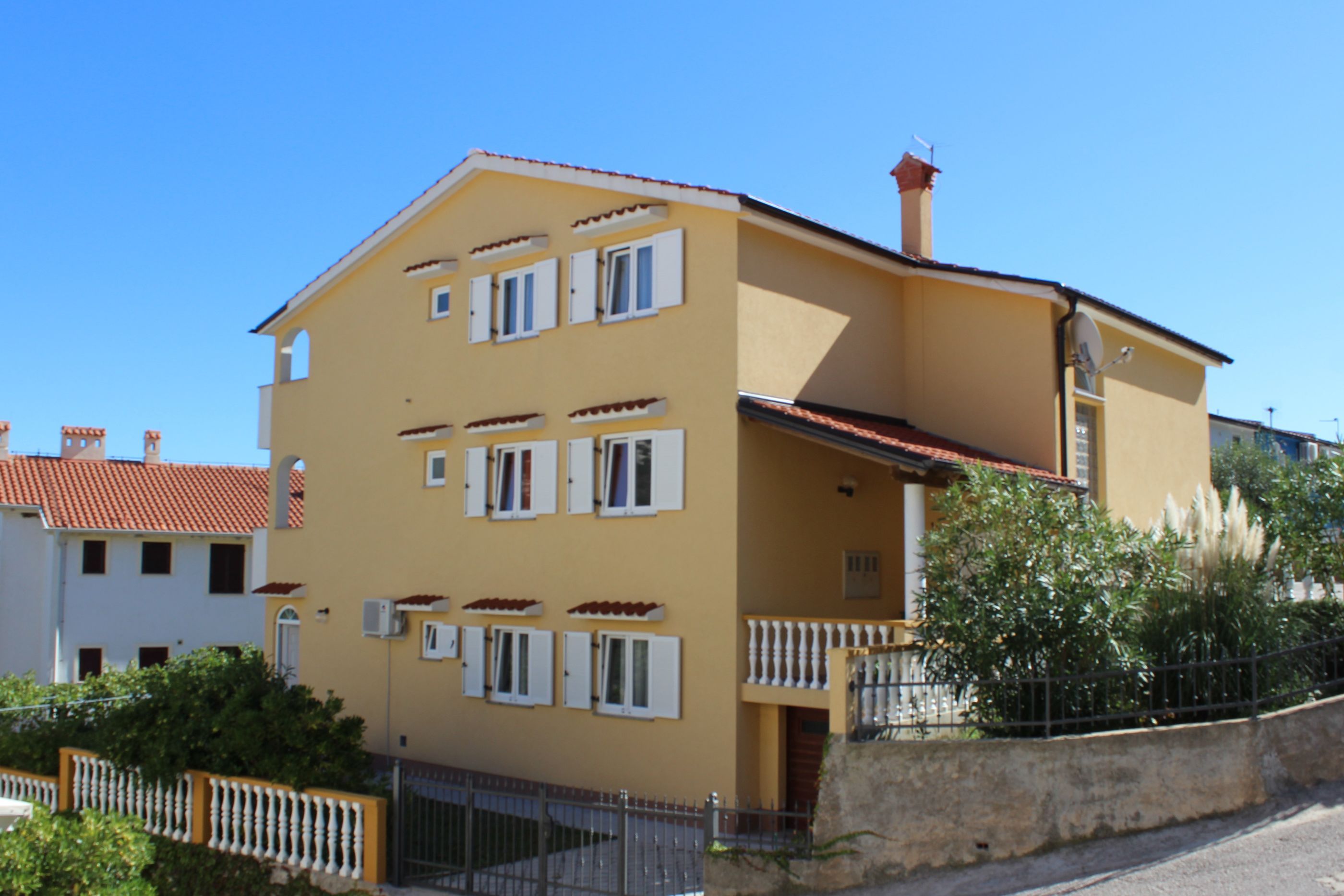 Apartments Capić Zarok 69401-A4