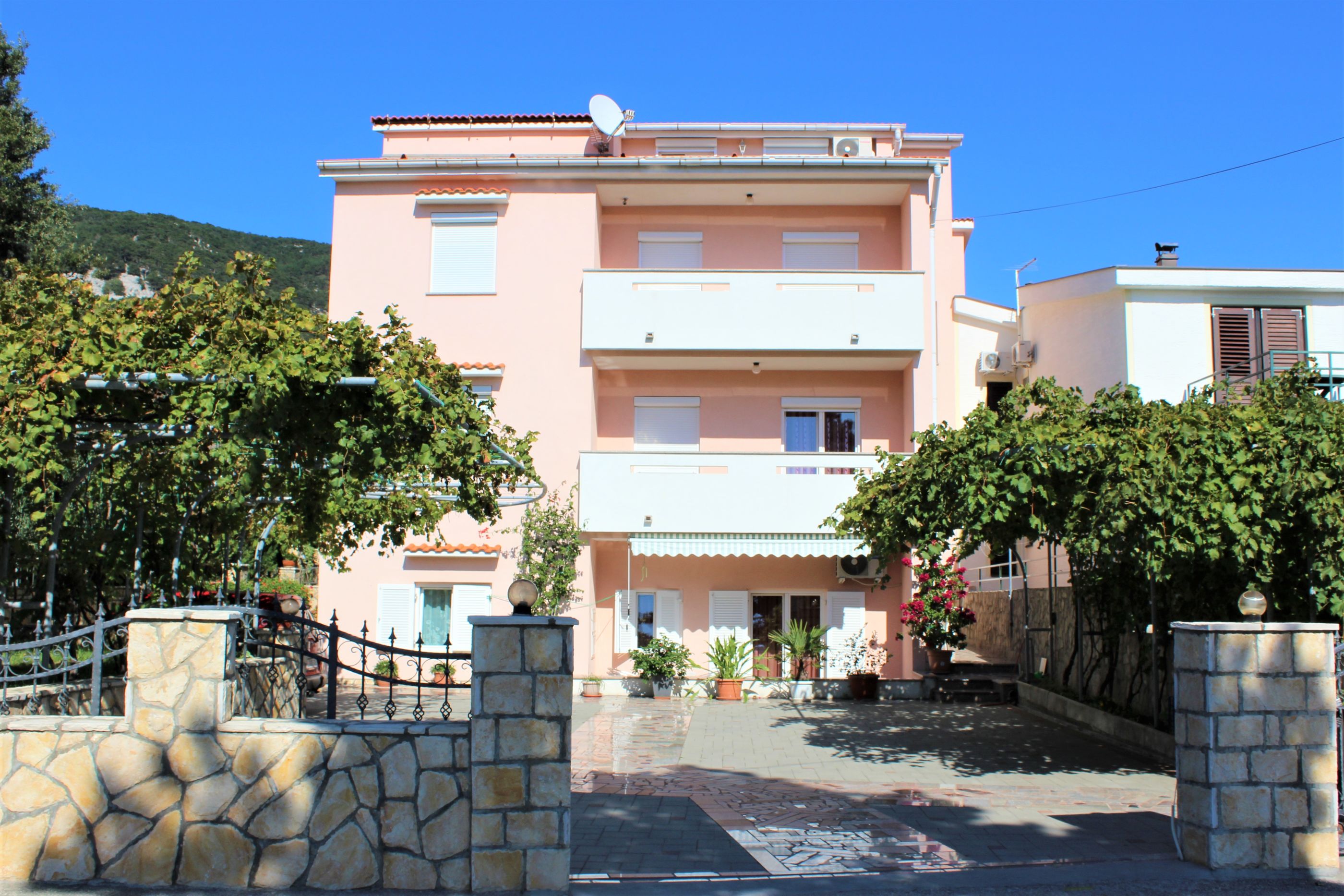 Apartments Lucijana 69111-A5