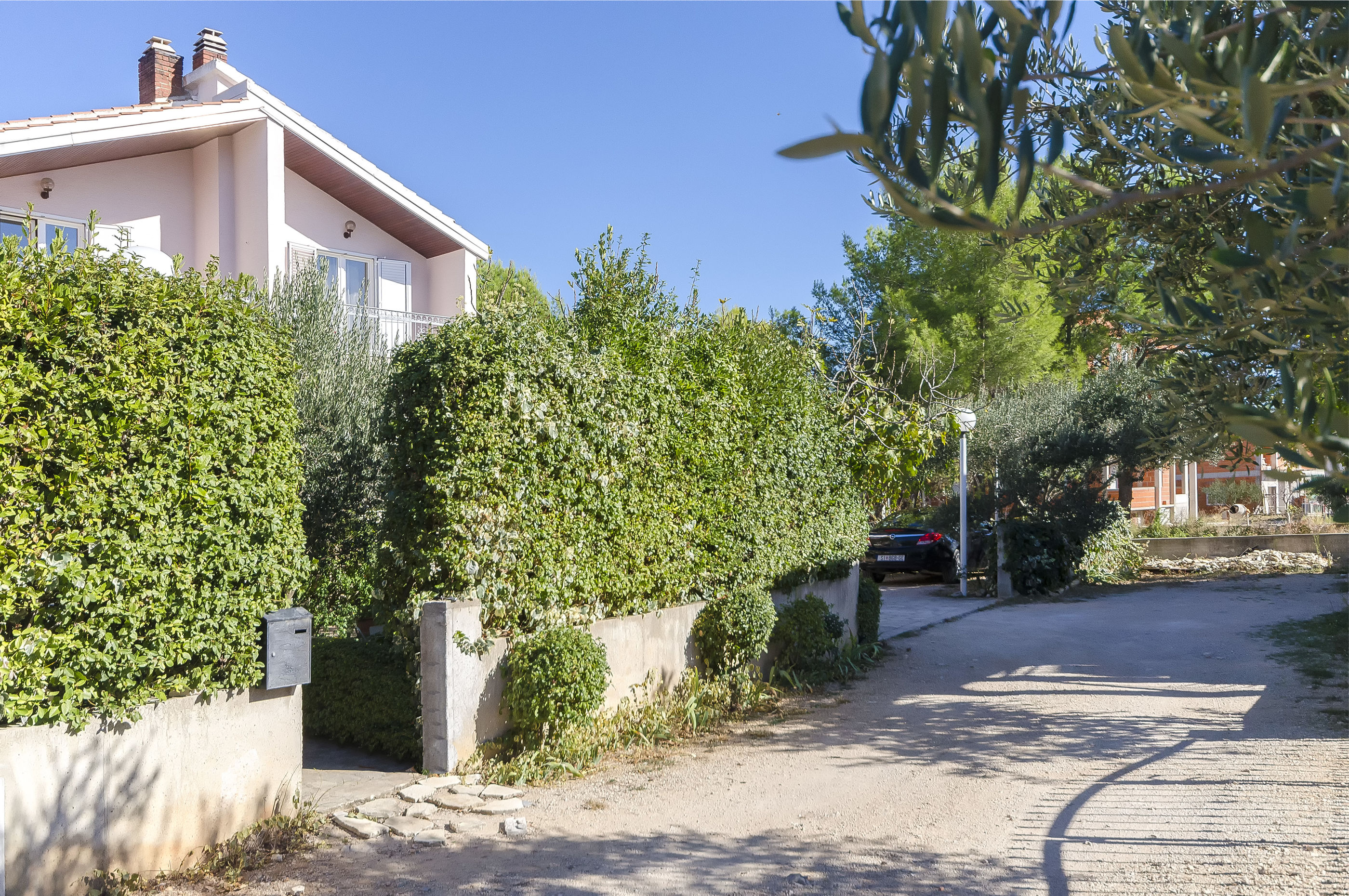 Apartment and Rooms Ema 11471-A1
