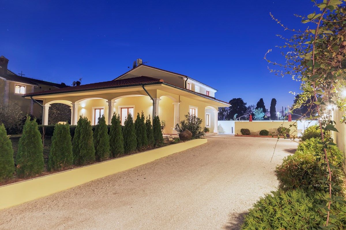 Villa Monica 73853-K1