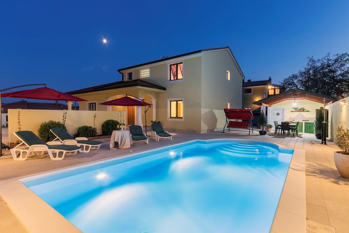 Villa Monica 73853-K1