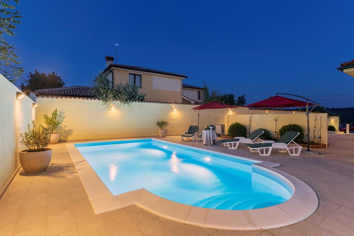 Villa Monica 73853-K1