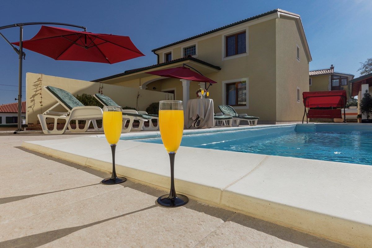 Villa Monica 73853-K1