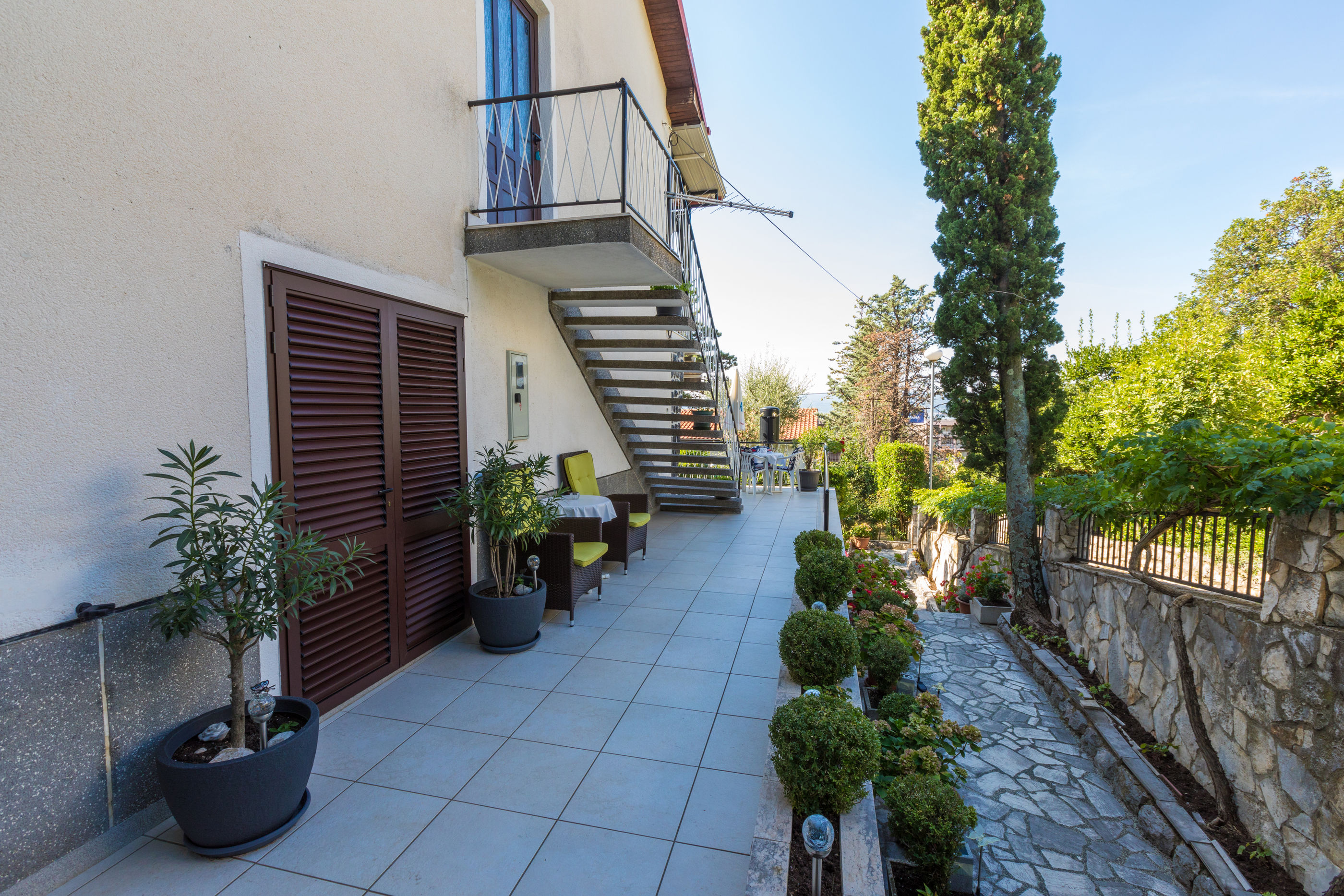 Apartments Hinic 62654-A2