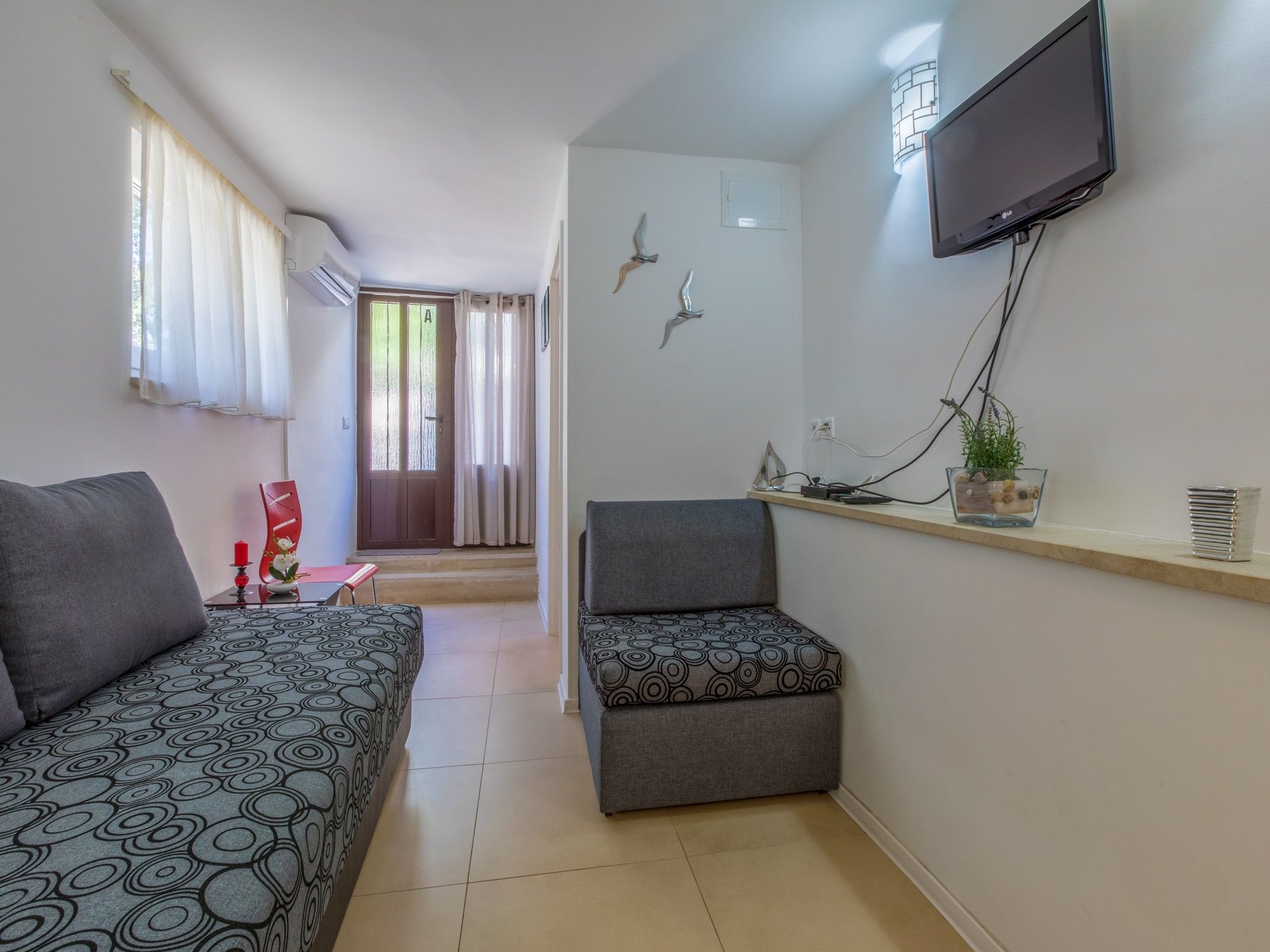 Apartments Hinic 62654-A1