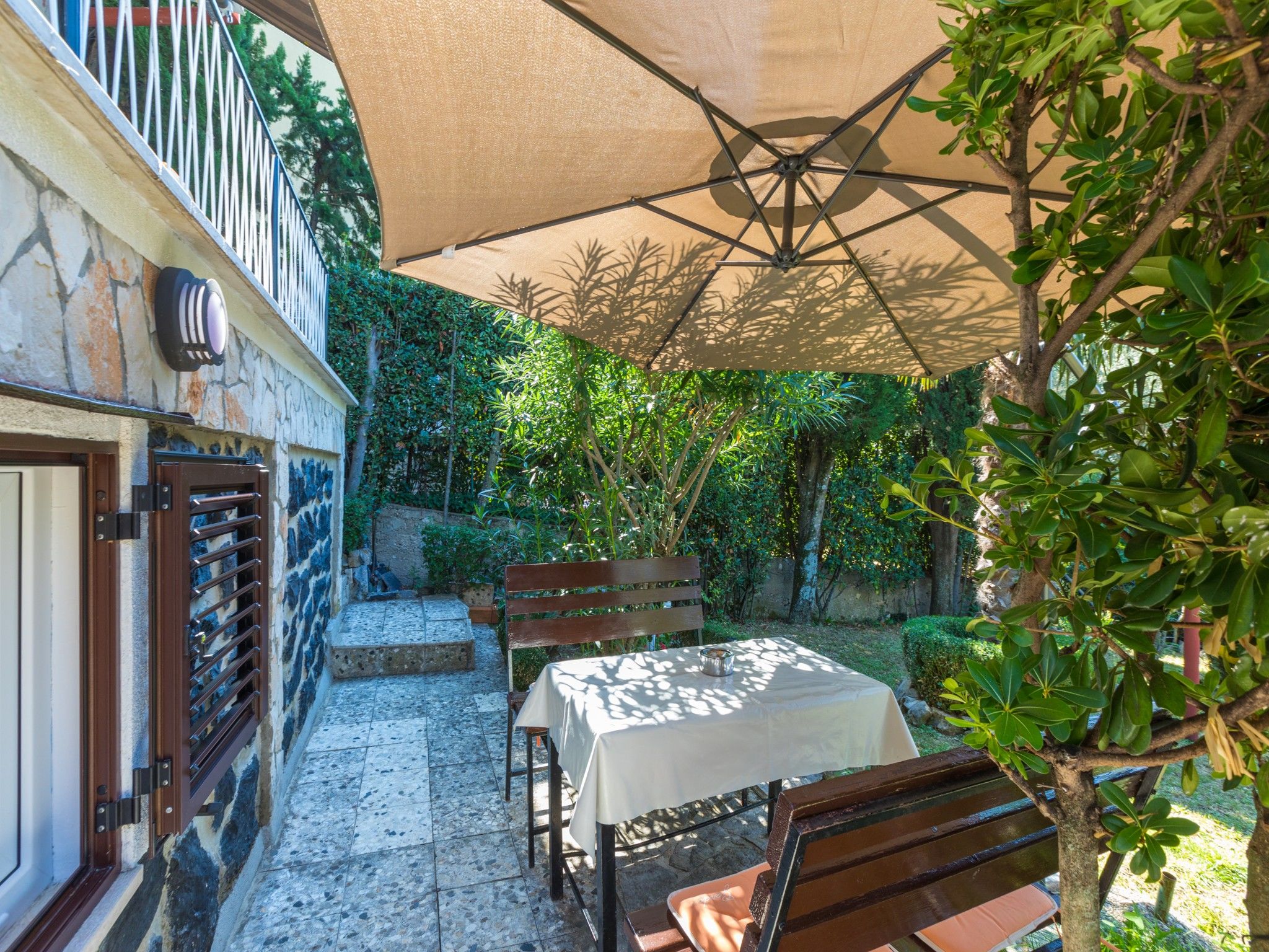 Apartments Hinic 62654-A1