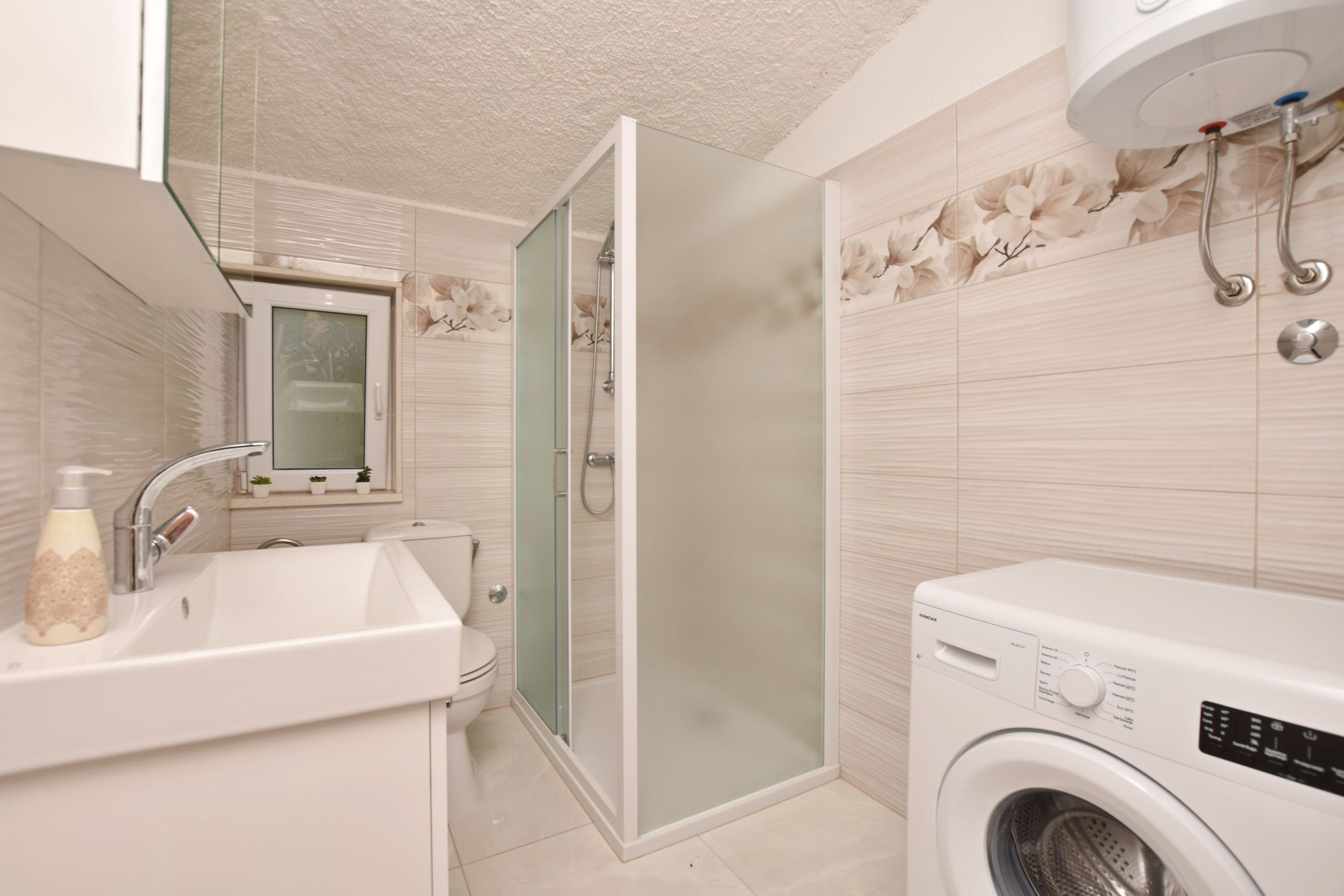 Apartments Mladen 12941-A1