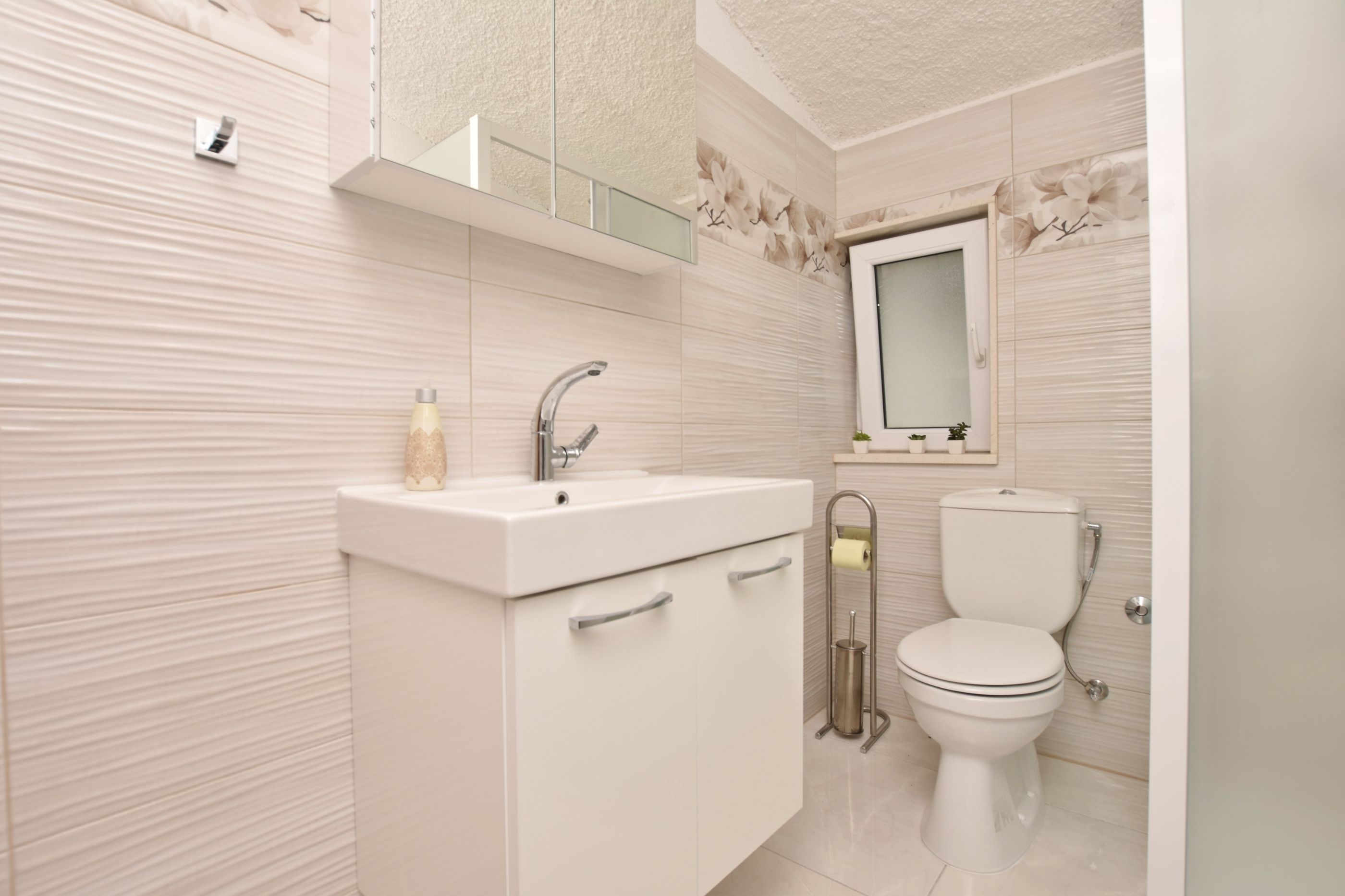 Apartments Mladen 12941-A1