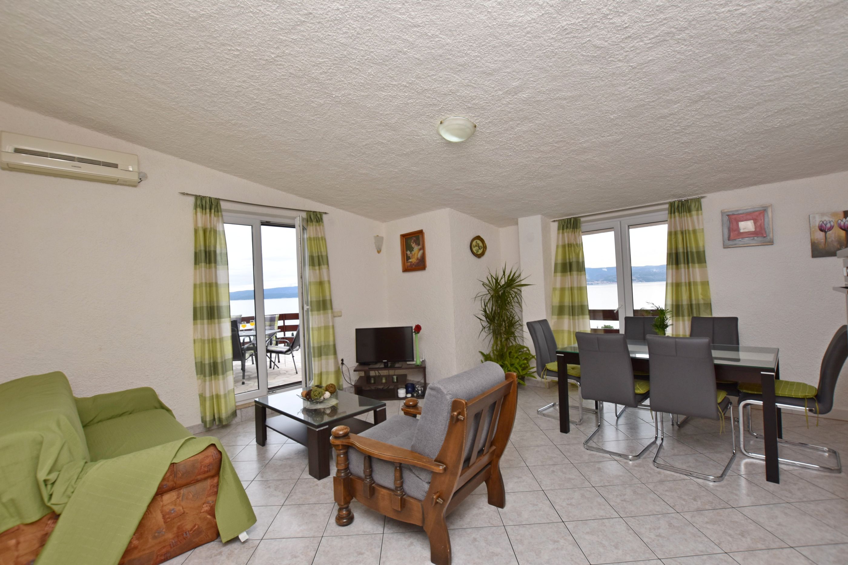Apartments Mladen 12941-A1