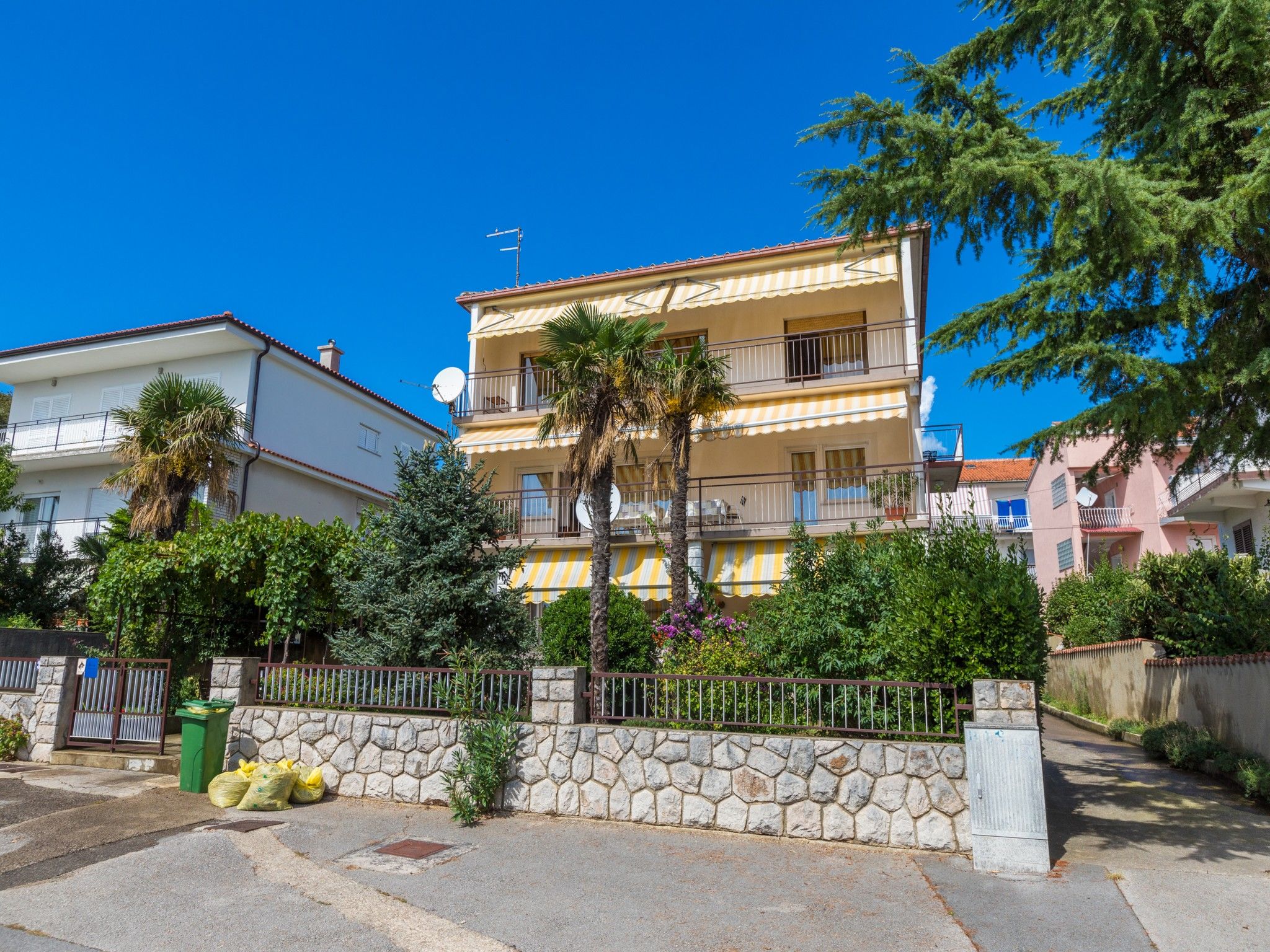 Apartments Antony 62466-A1
