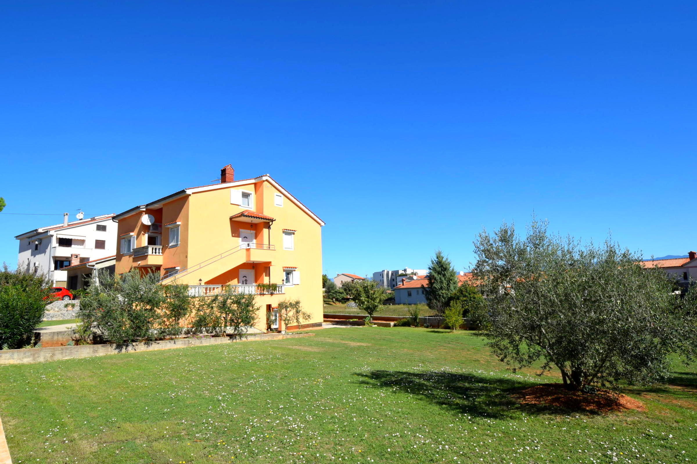 Apartments Mladenka 62176-A6