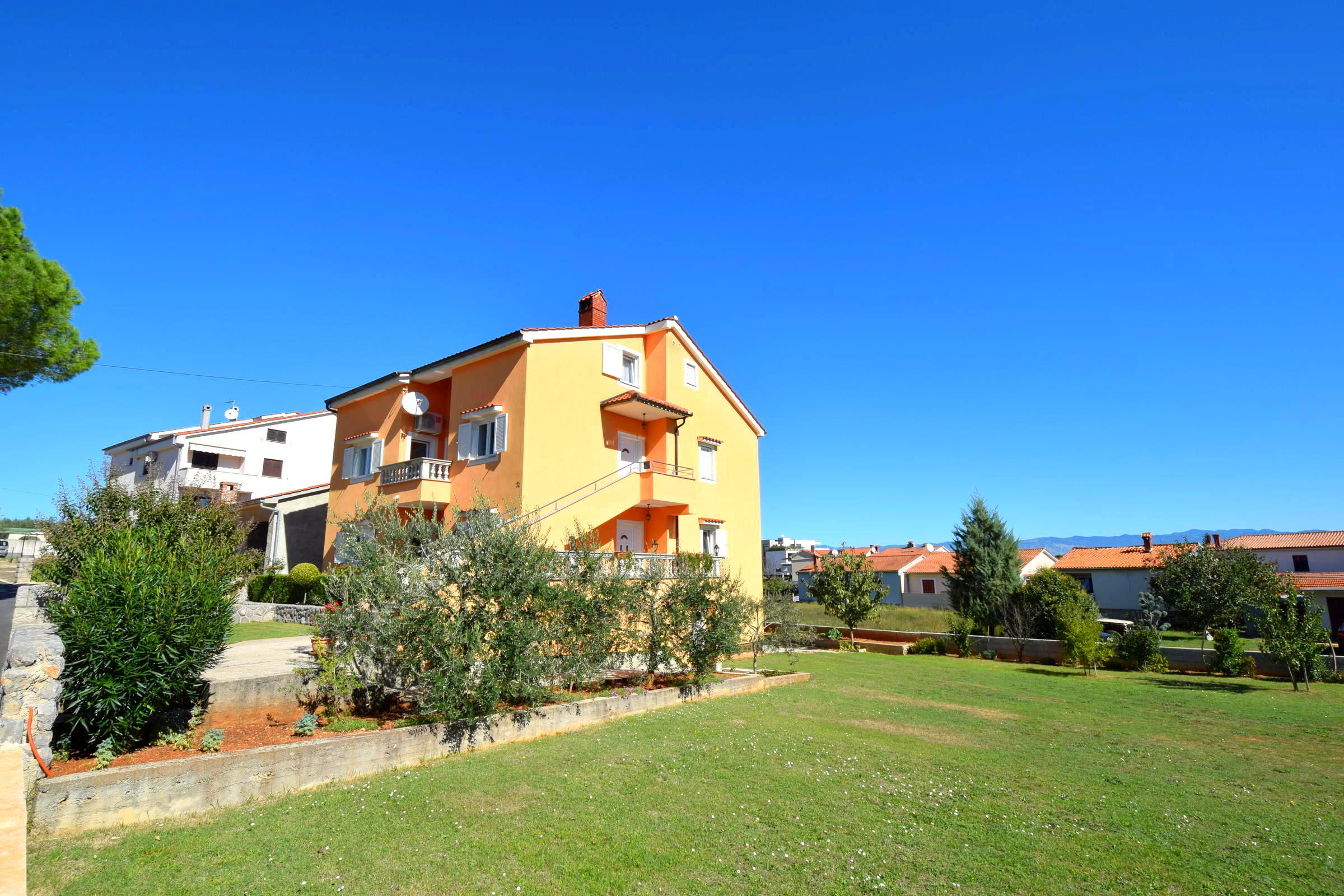 Apartments Mladenka 62176-A6