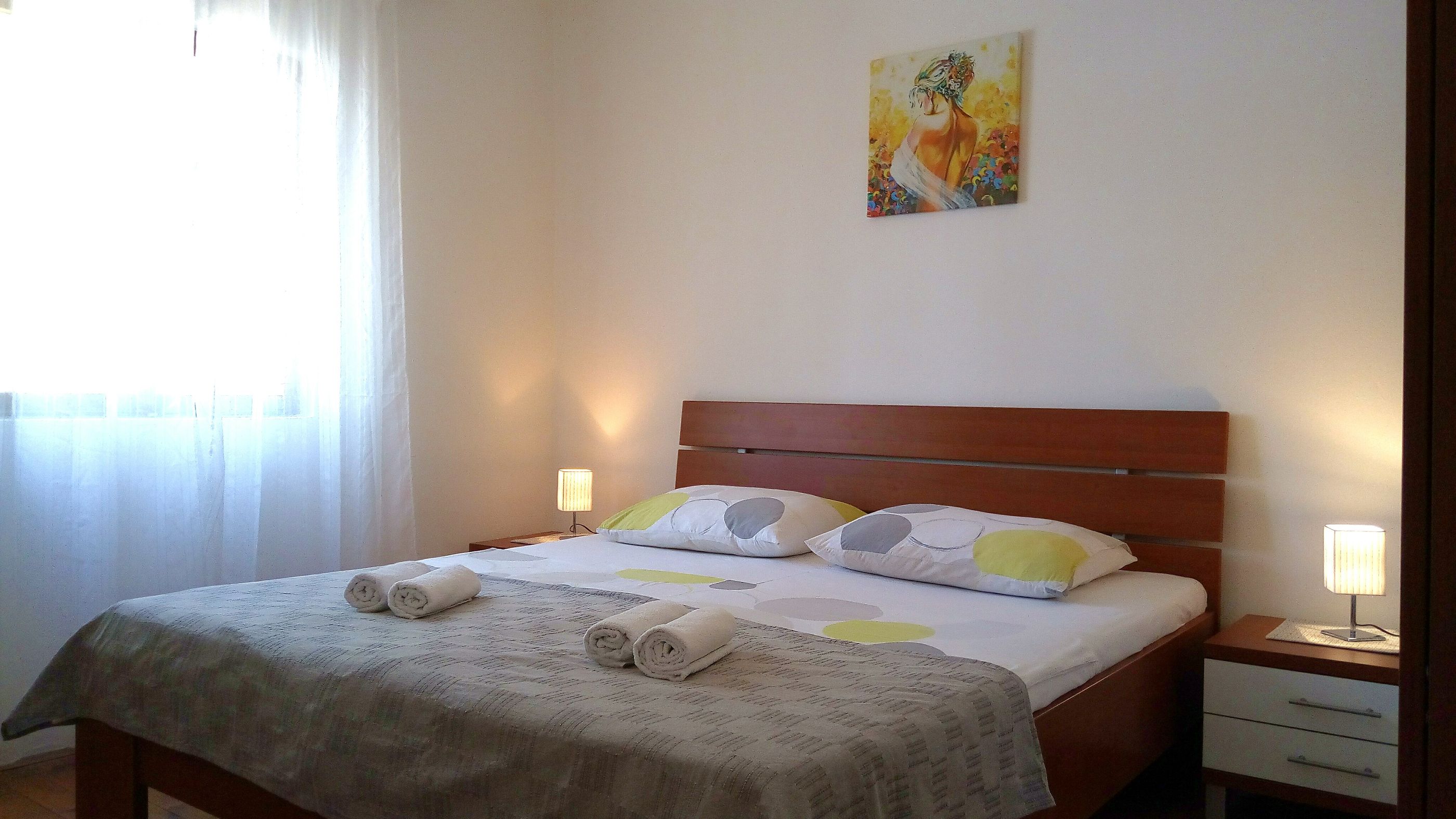Apartments Franica 28041-A1