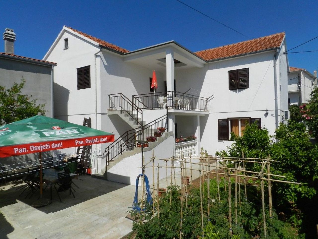 Apartment and Room Ivica 29951-S1