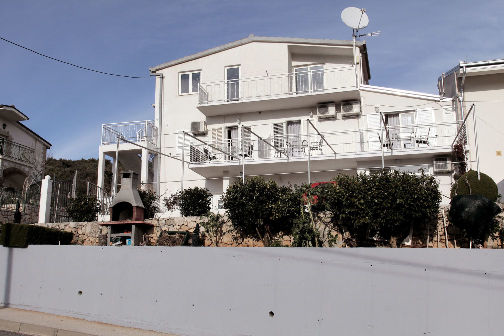 Apartments Mirjana 32121-A2