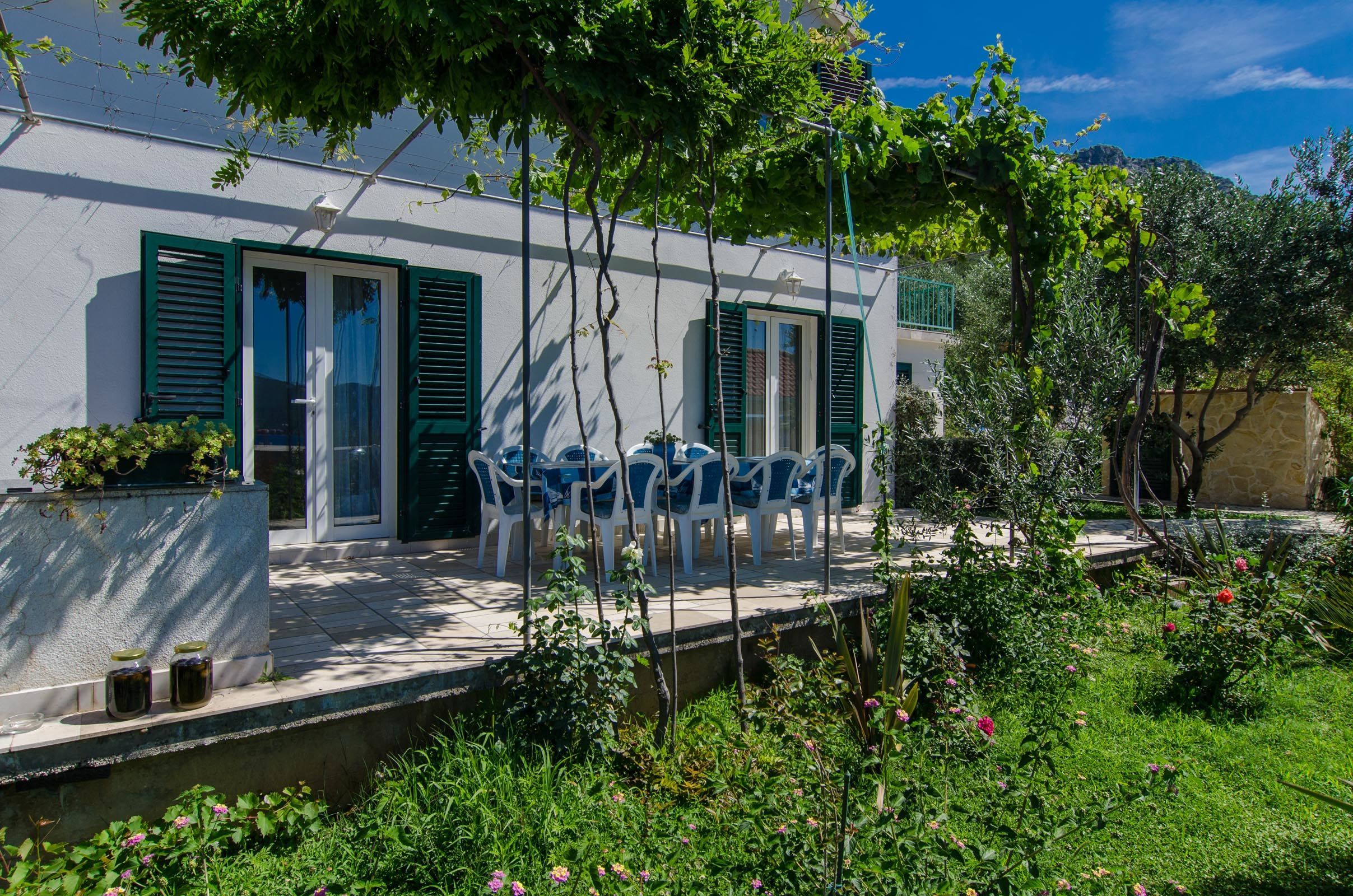 House Clarita 35245-K1