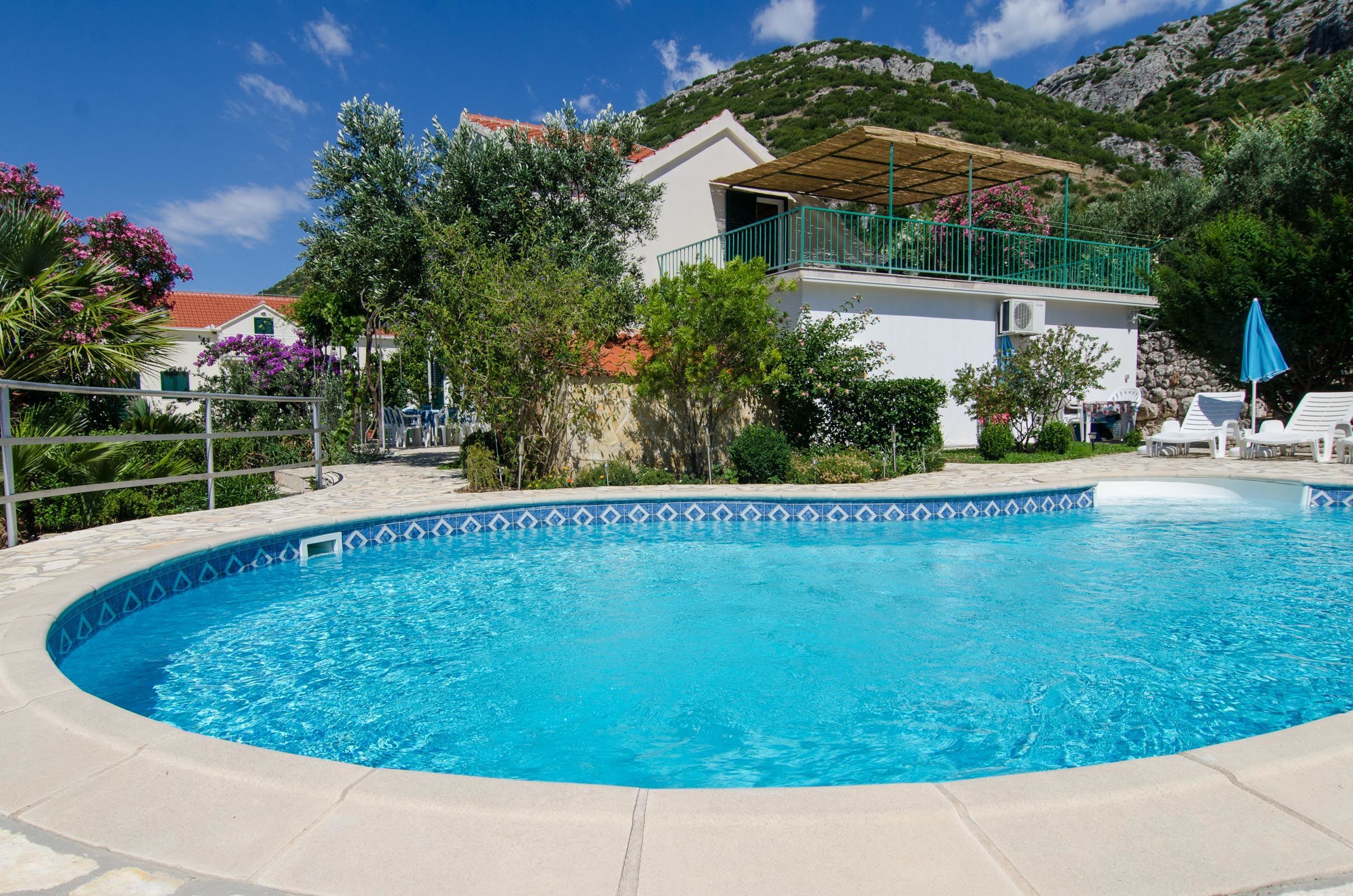 House Clarita 35245-K1