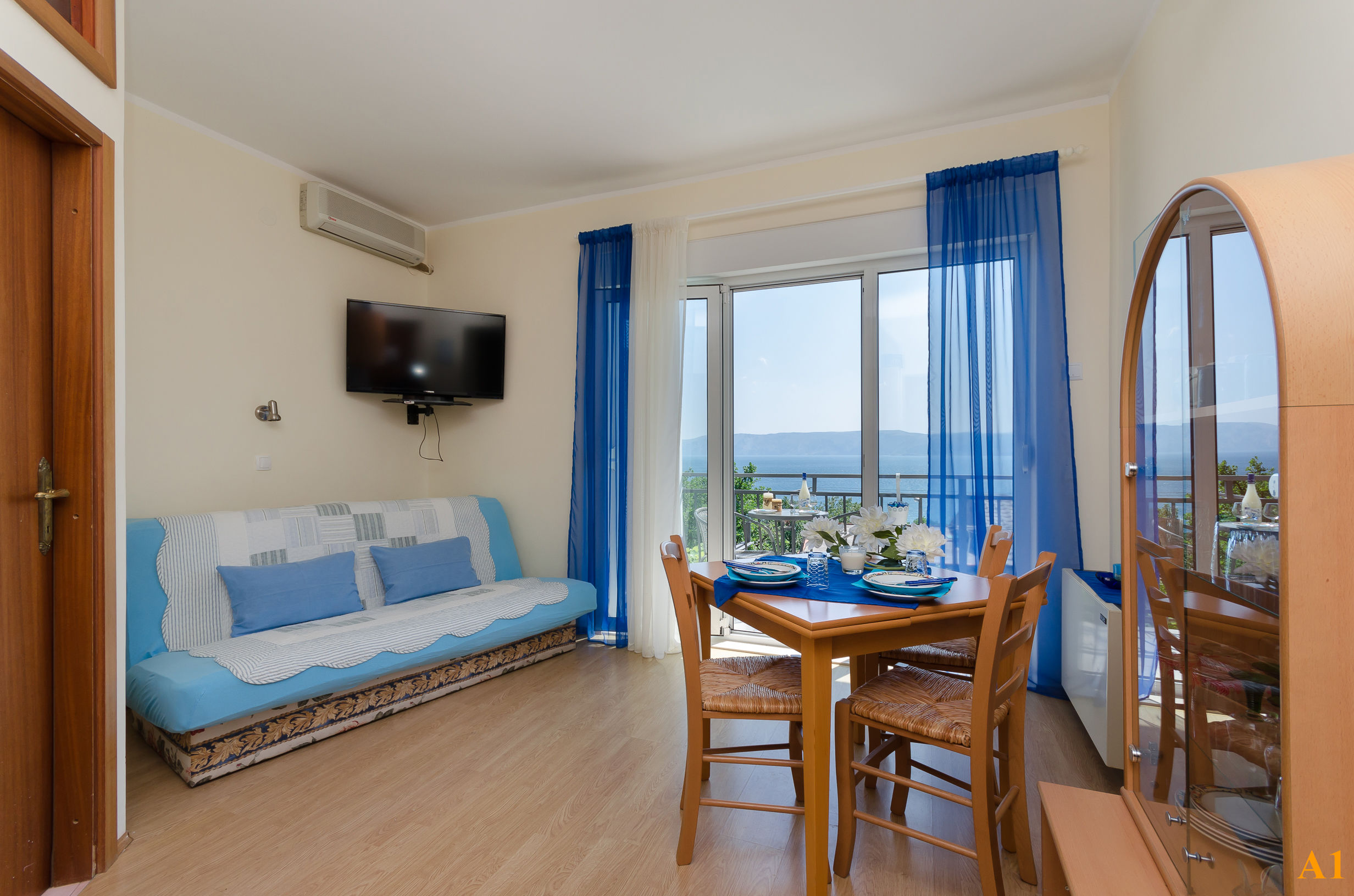Apartments and Room Drazen 86521-A1