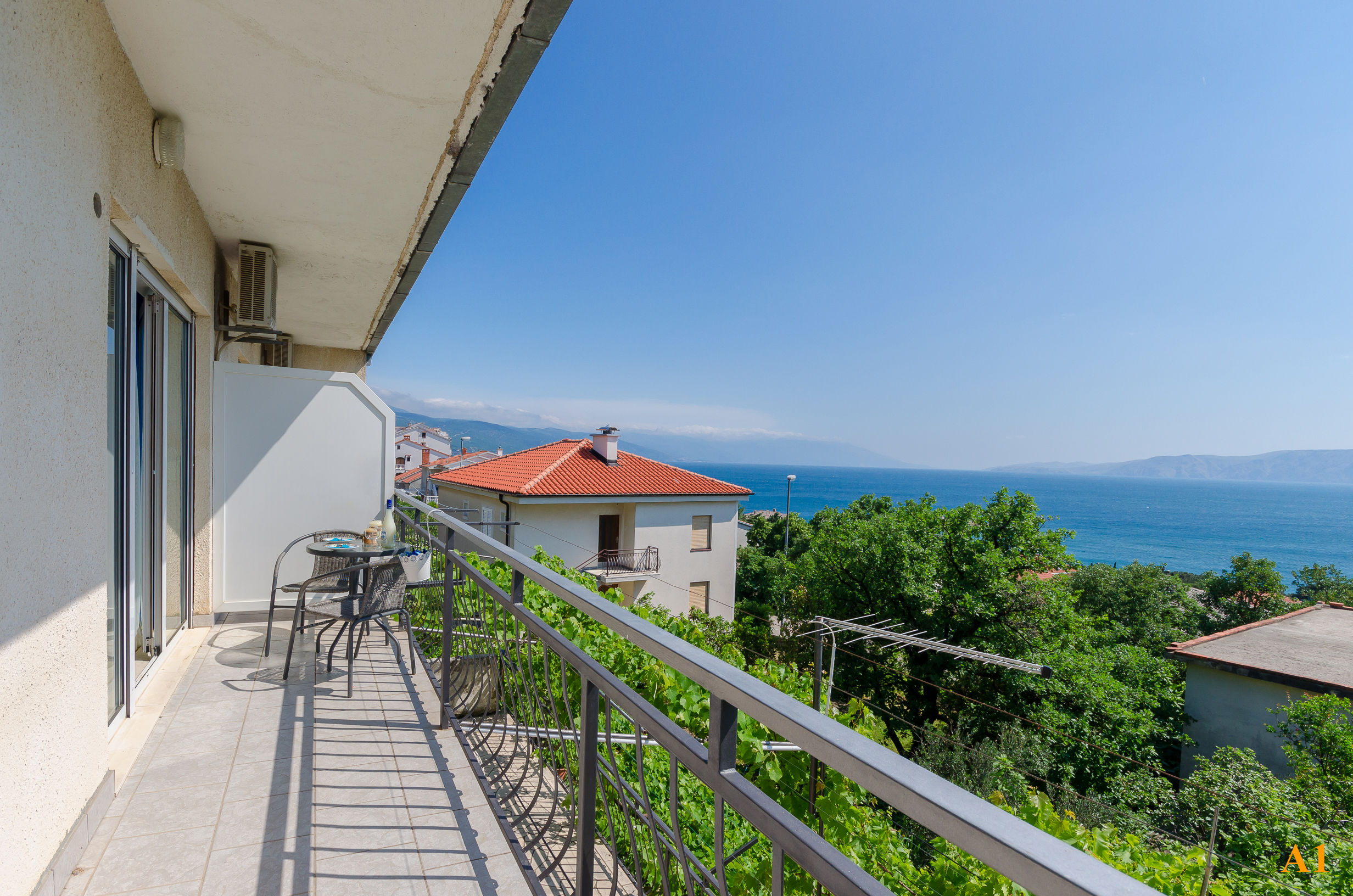 Apartments and Room Drazen 86521-A1