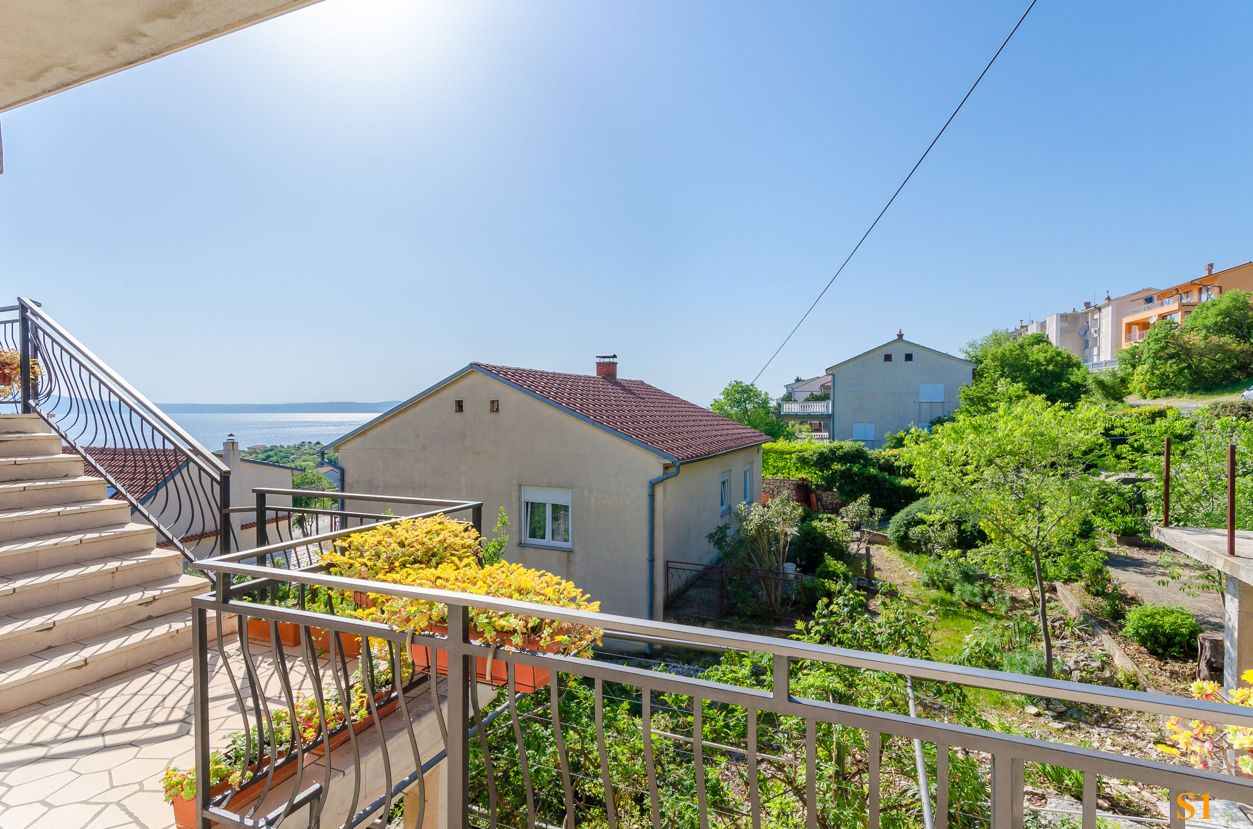 Apartments and Room Drazen 86521-S1