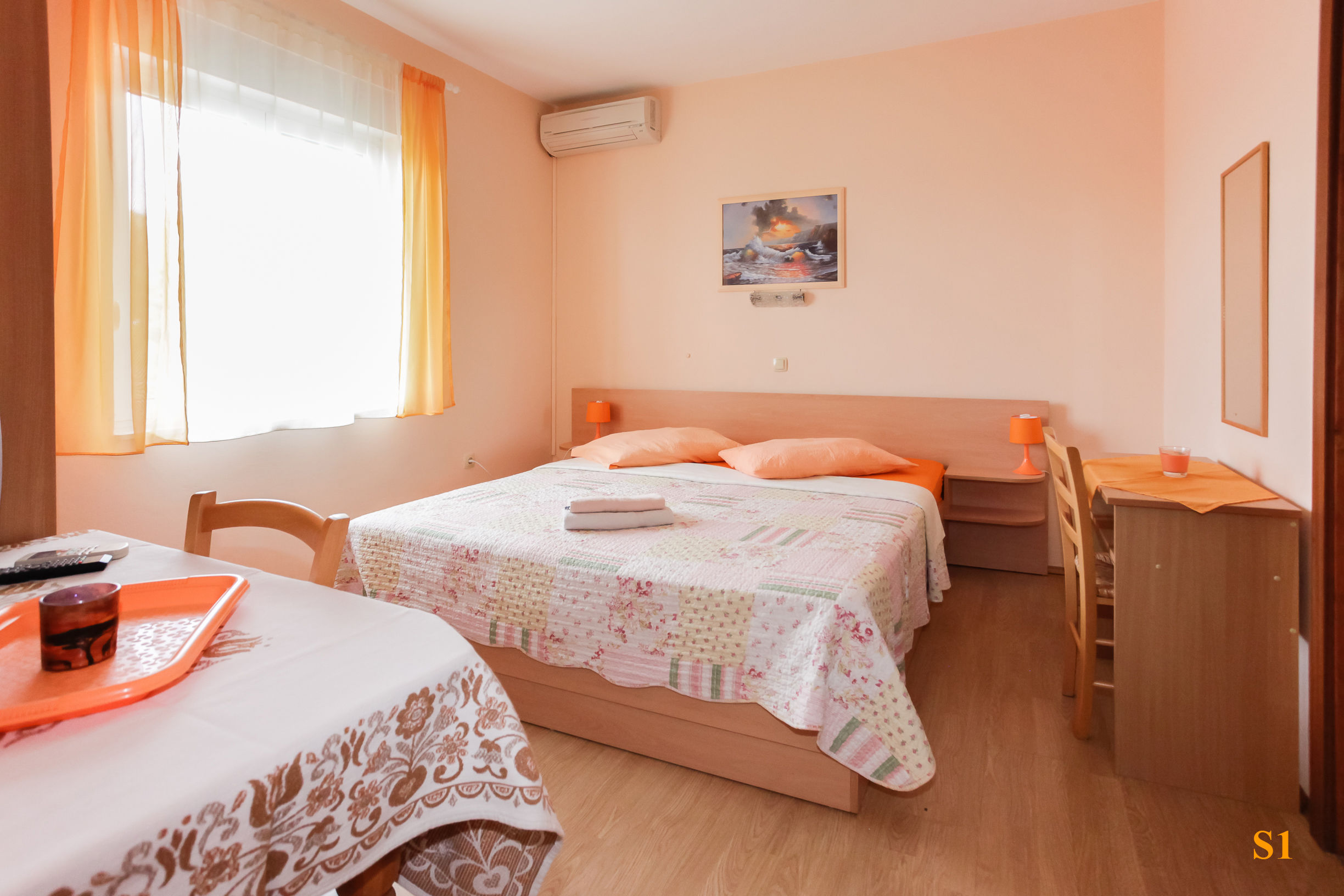 Apartments and Room Drazen 86521-S1