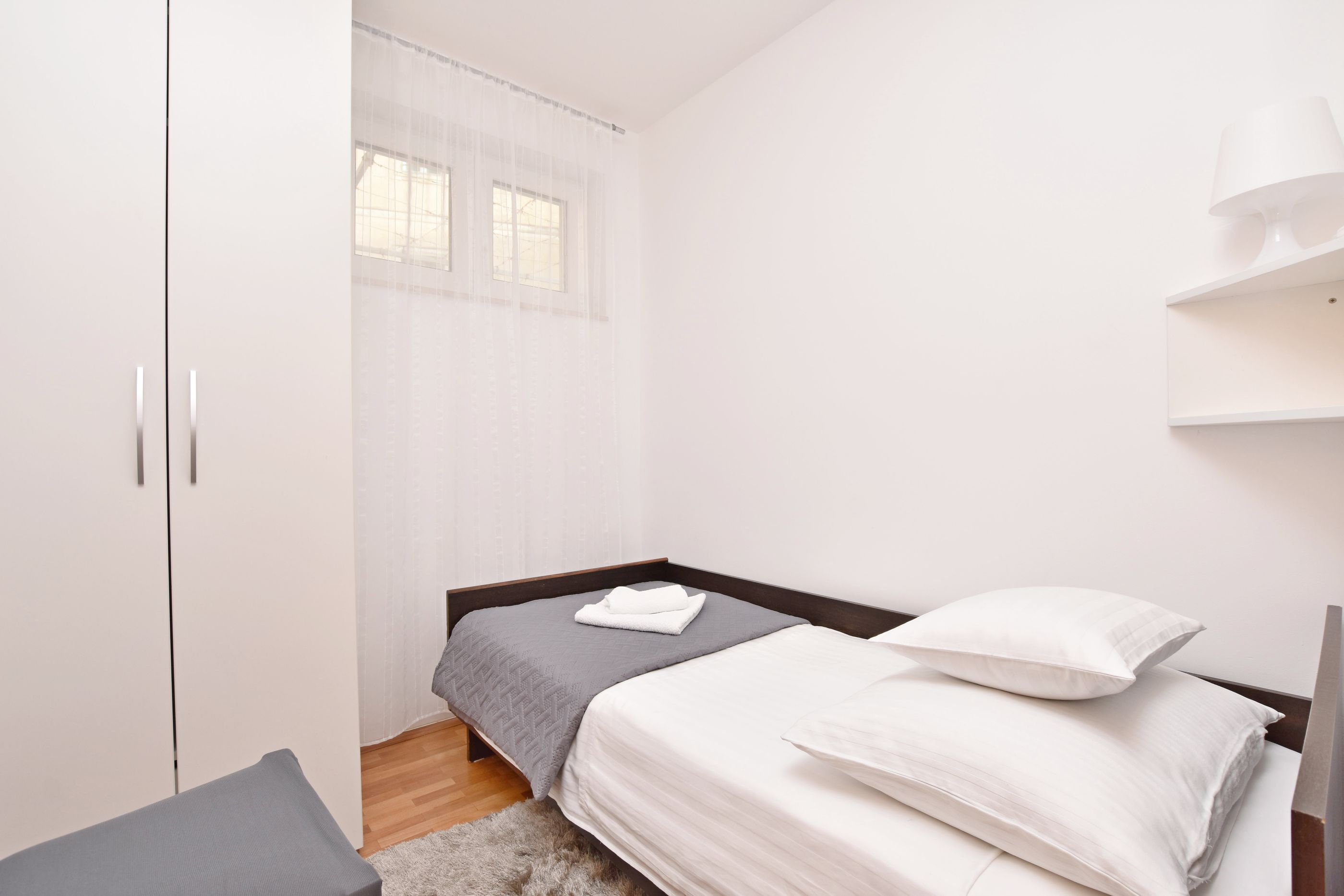 Apartment Mate 59711-A1