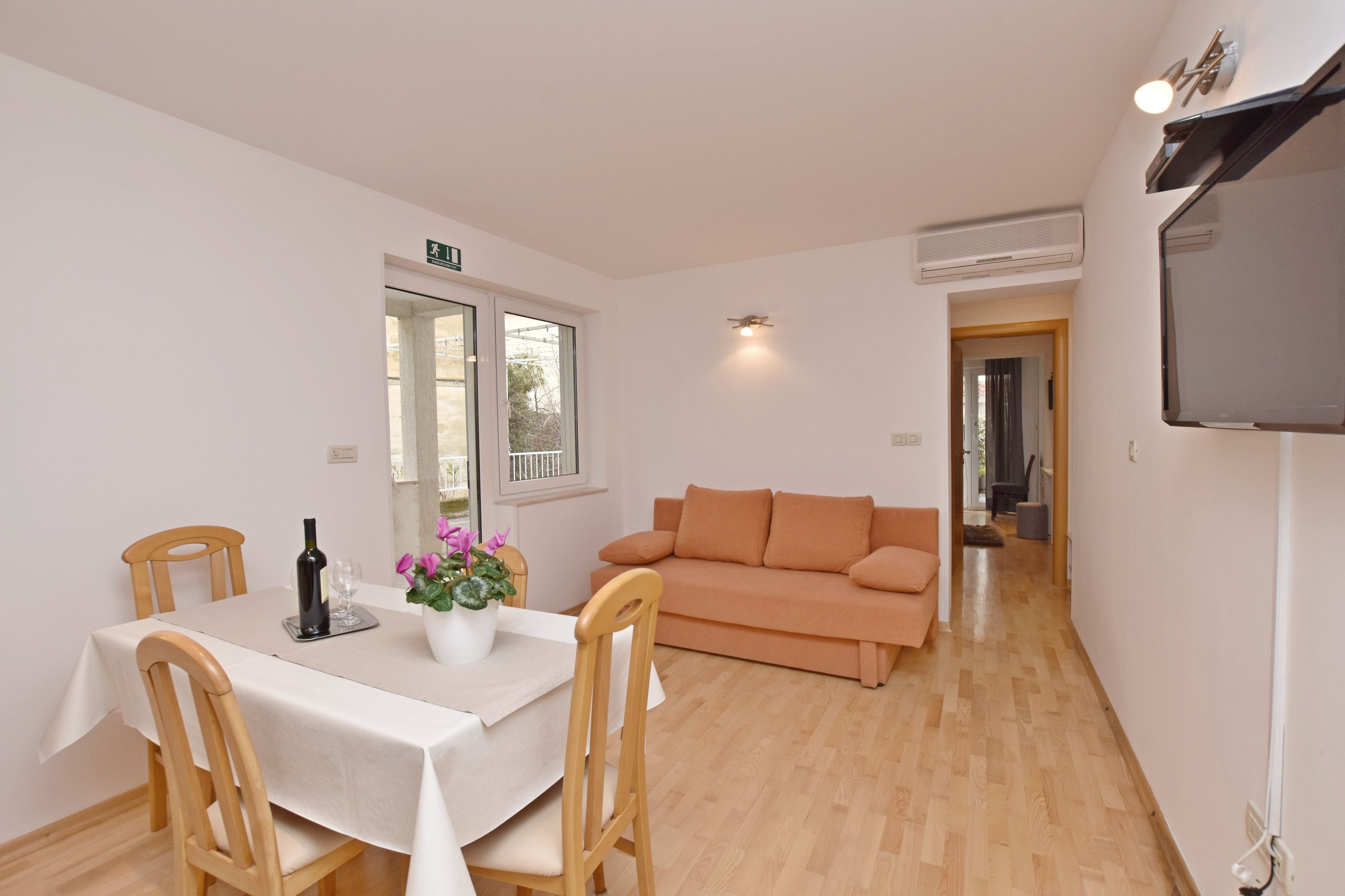 Apartment Mate 59711-A1