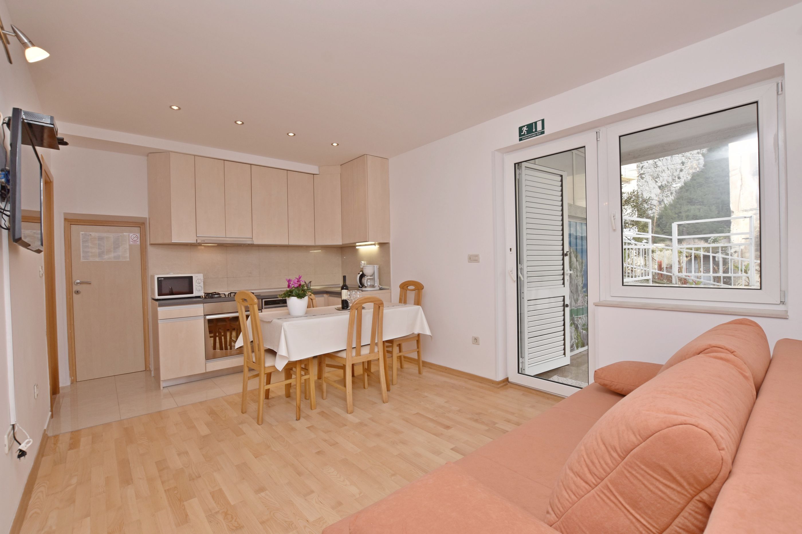 Apartment Mate 59711-A1