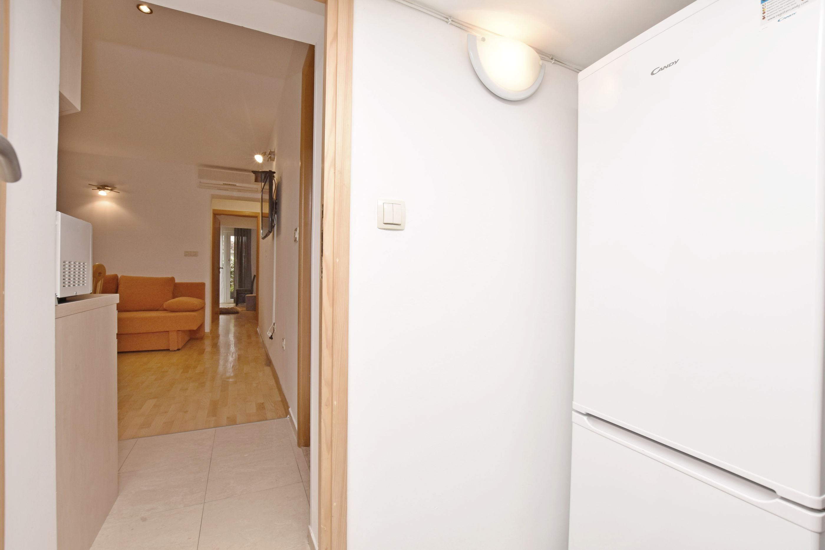 Apartment Mate 59711-A1