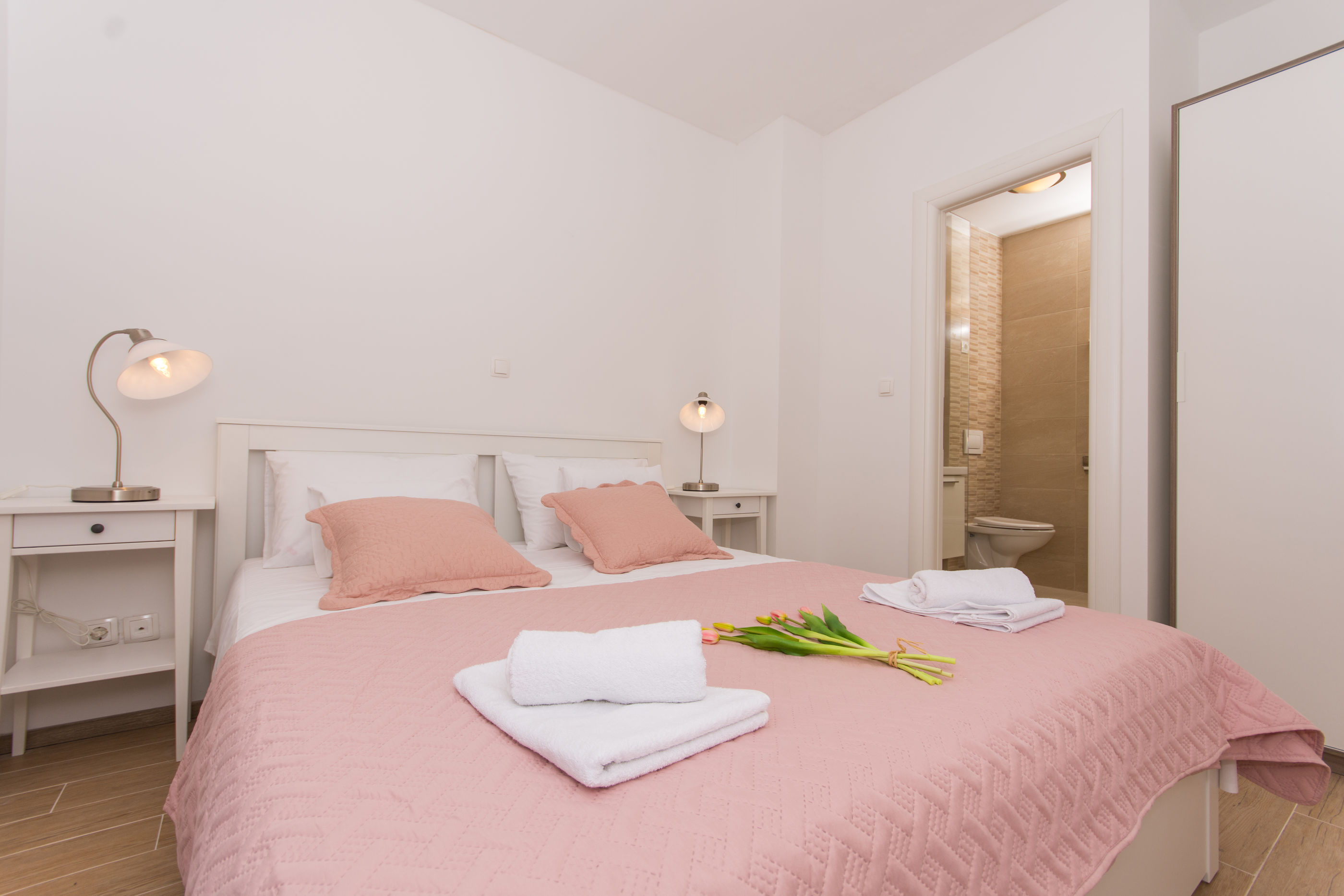 Apartments Villa LA 59731-A1