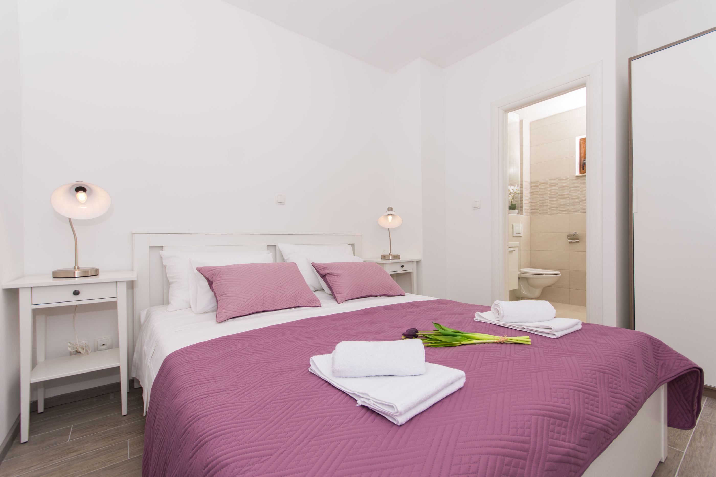 Apartments Villa LA 59731-A2