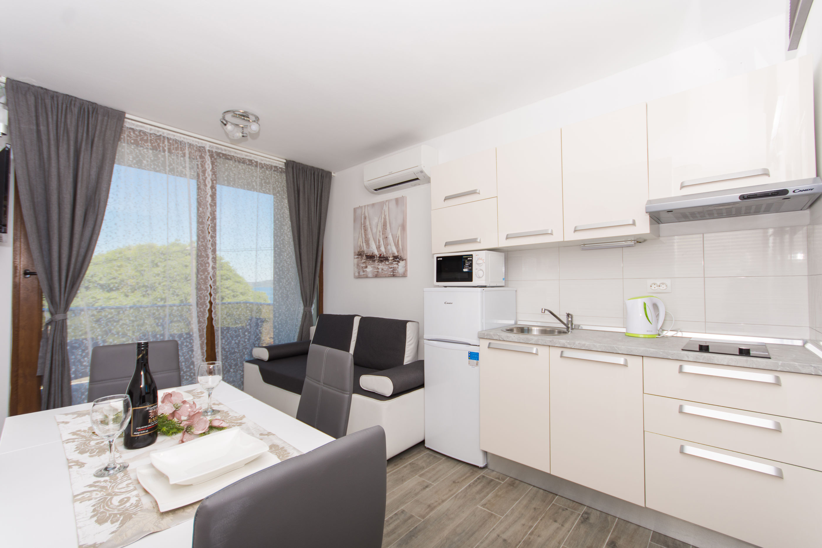 Apartments Villa LA 59731-A3