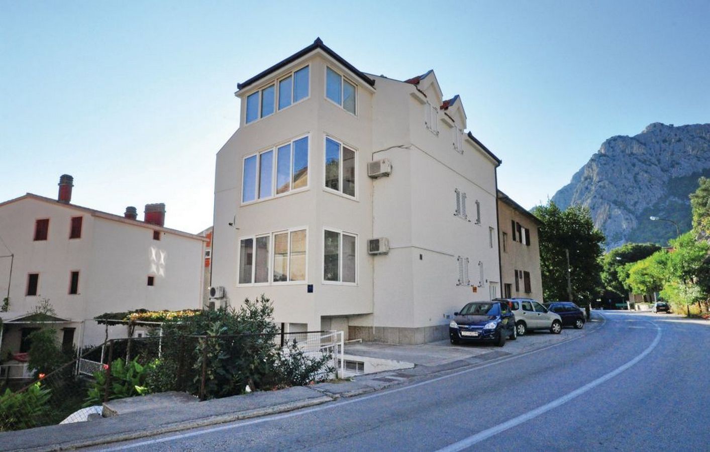 Apartment Mate 59711-A1